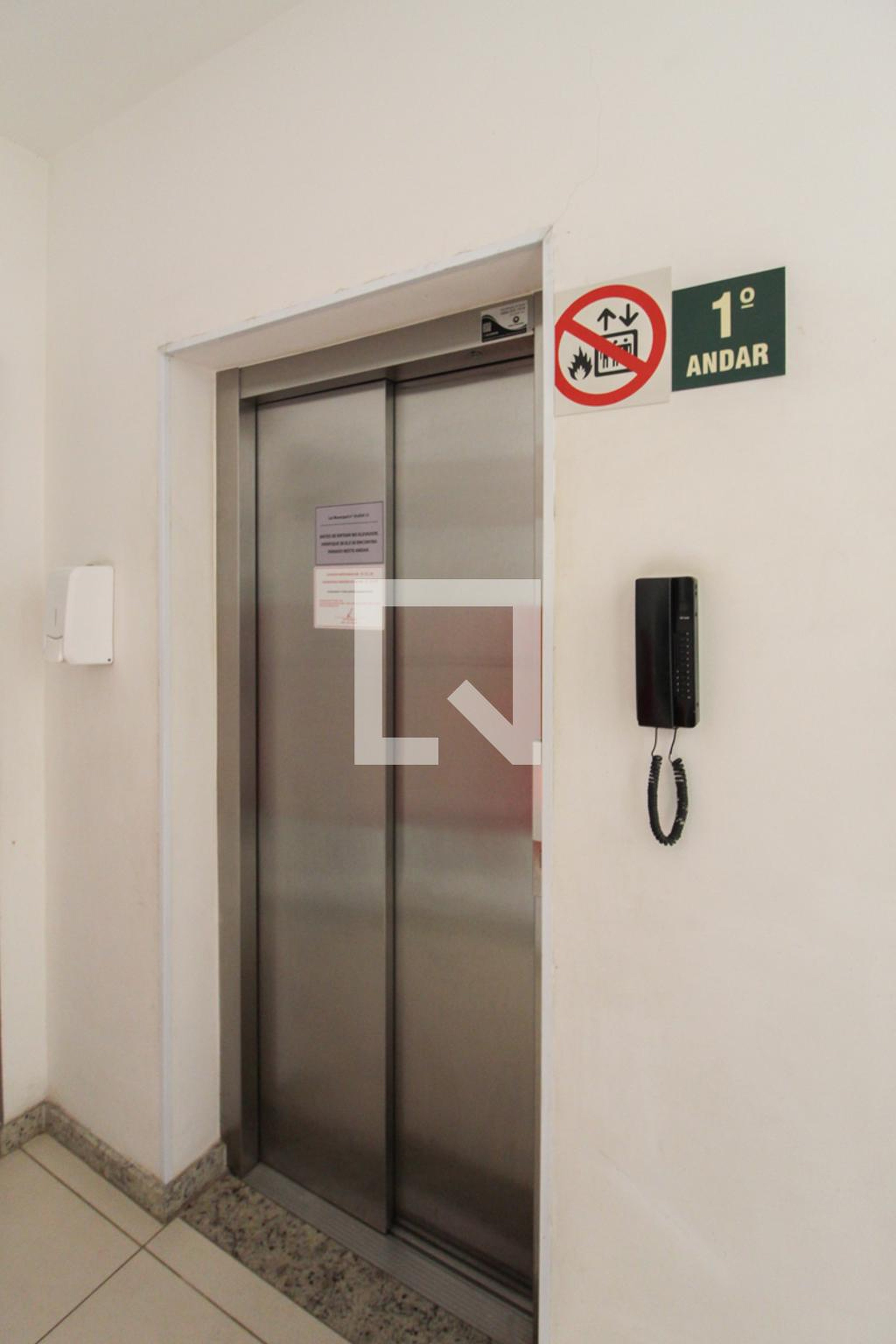 Elevador - Vila Rica