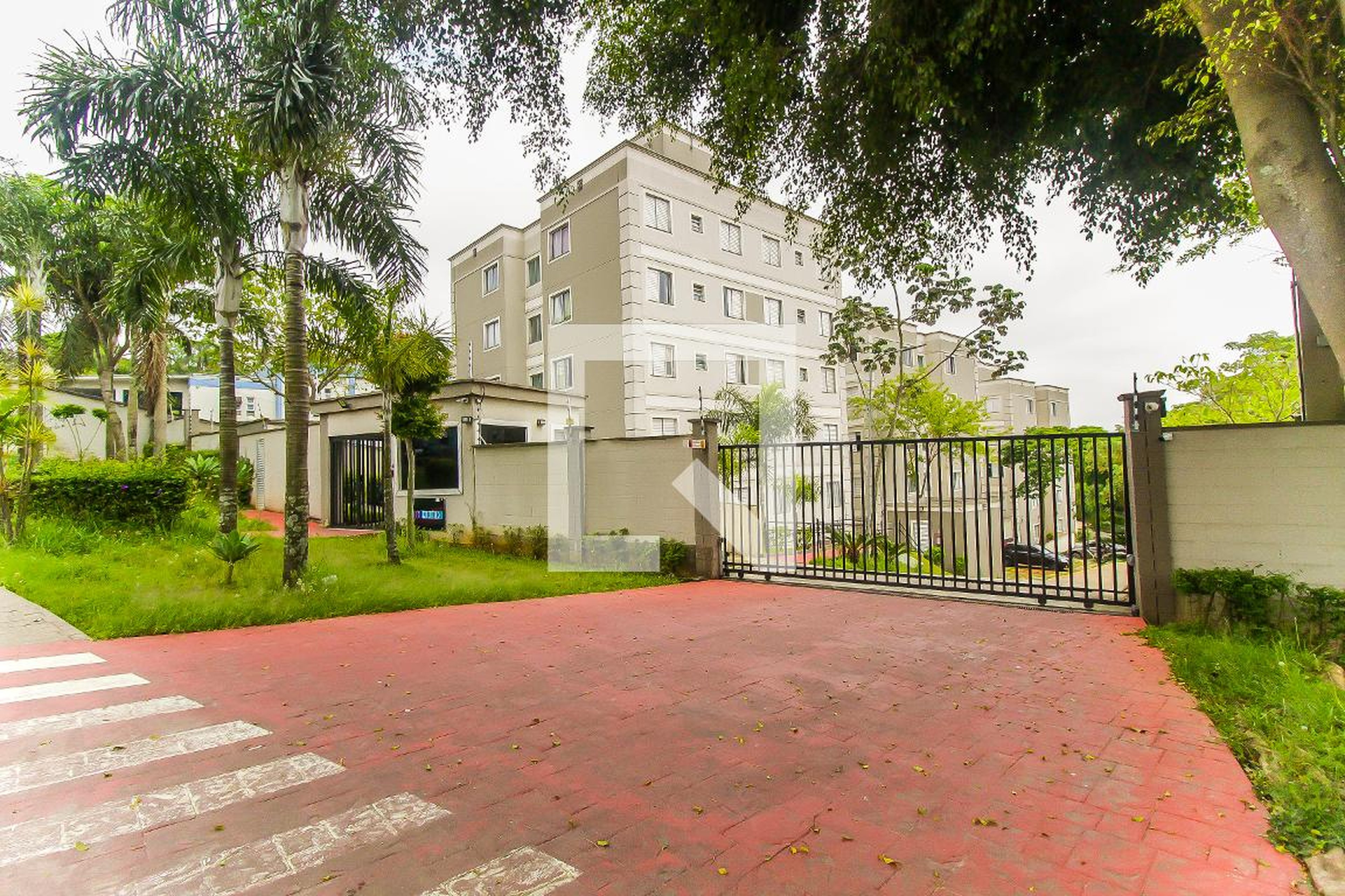 Fachada do Prédio Condomínio Saint Eduard