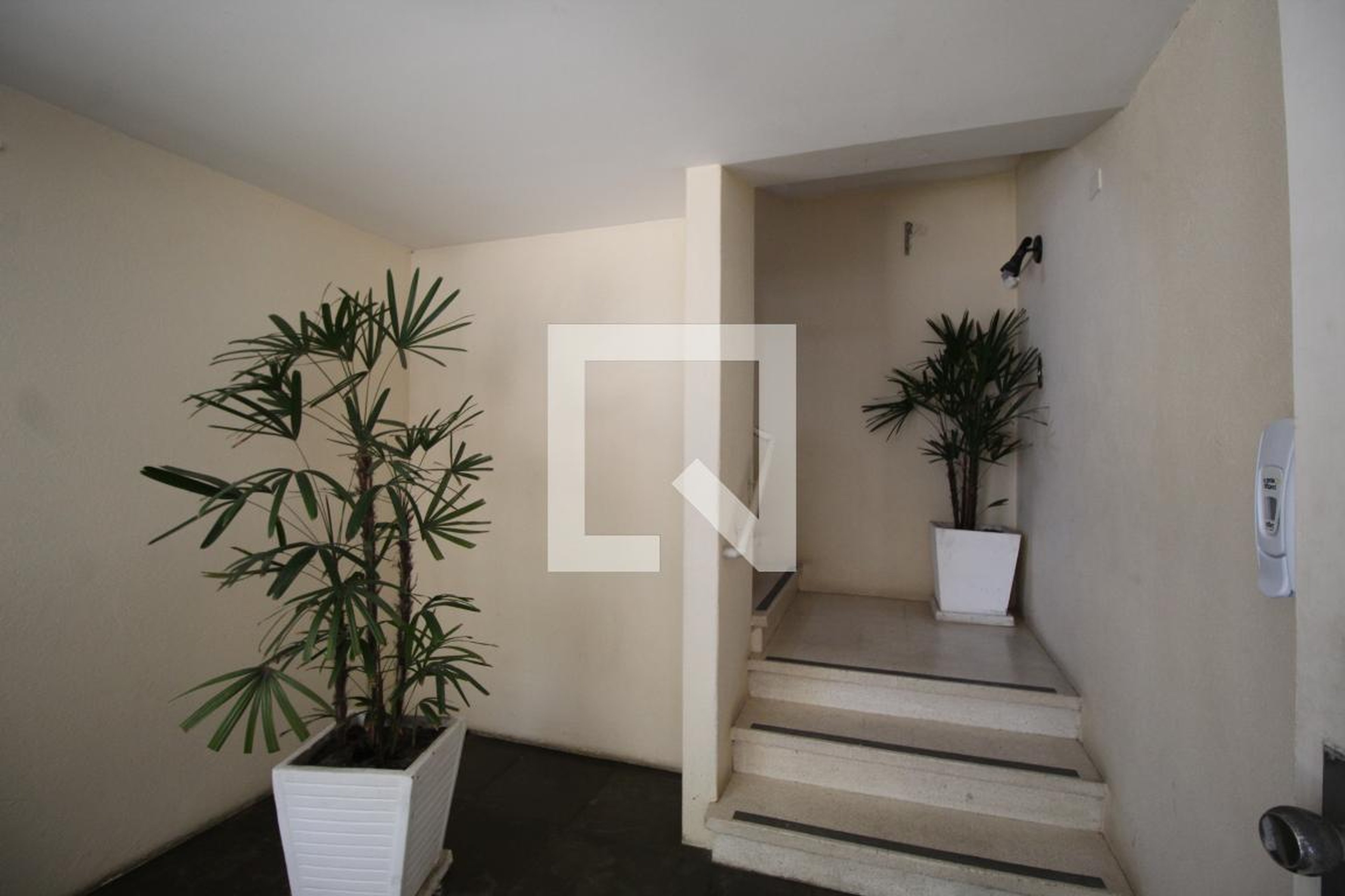 Hall de entrada - Edifício Jardim Carazinho