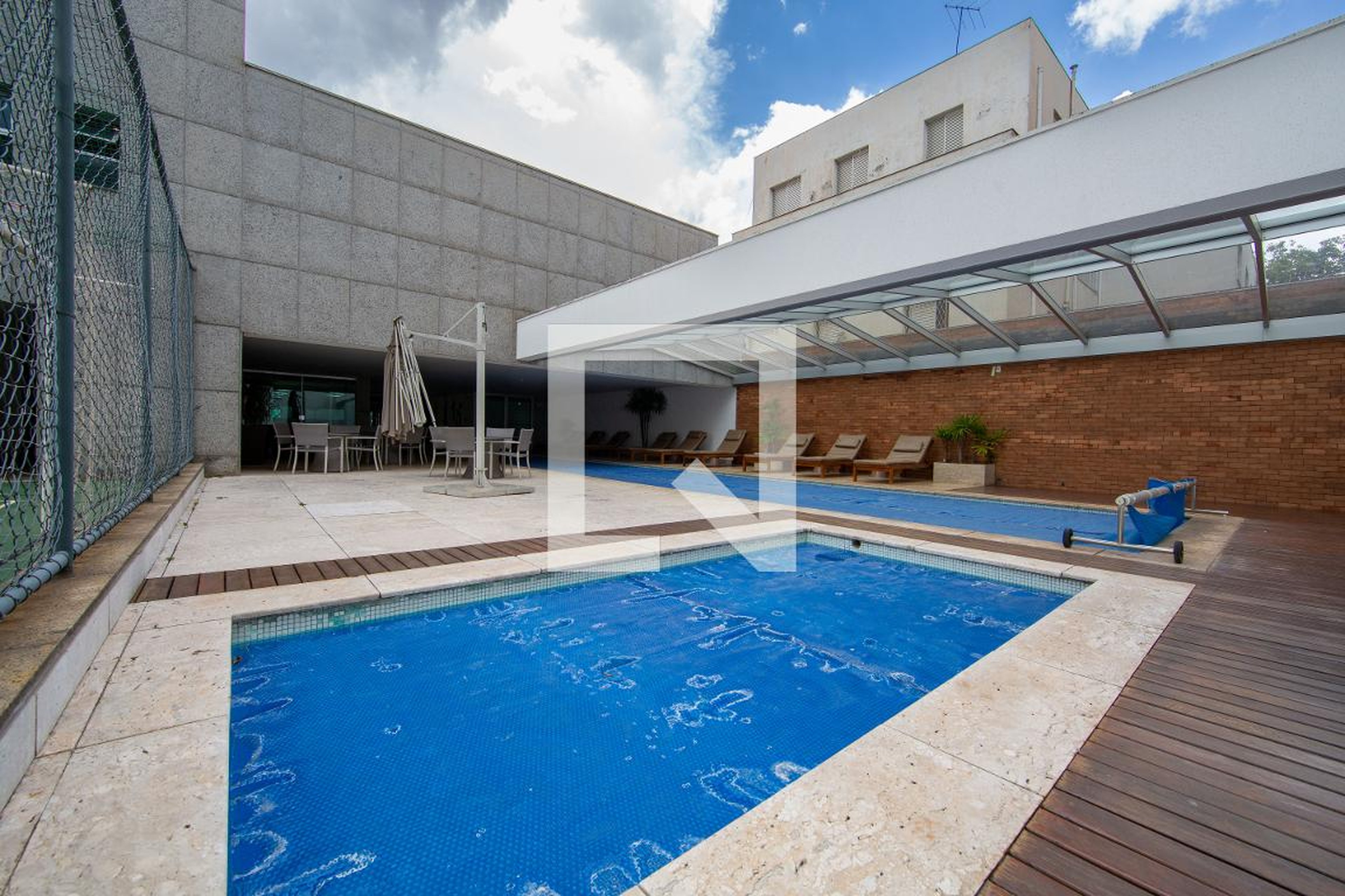 PISCINA INFANTIL Condomínio em Rua Engenheiro Amaro Lanari, 66