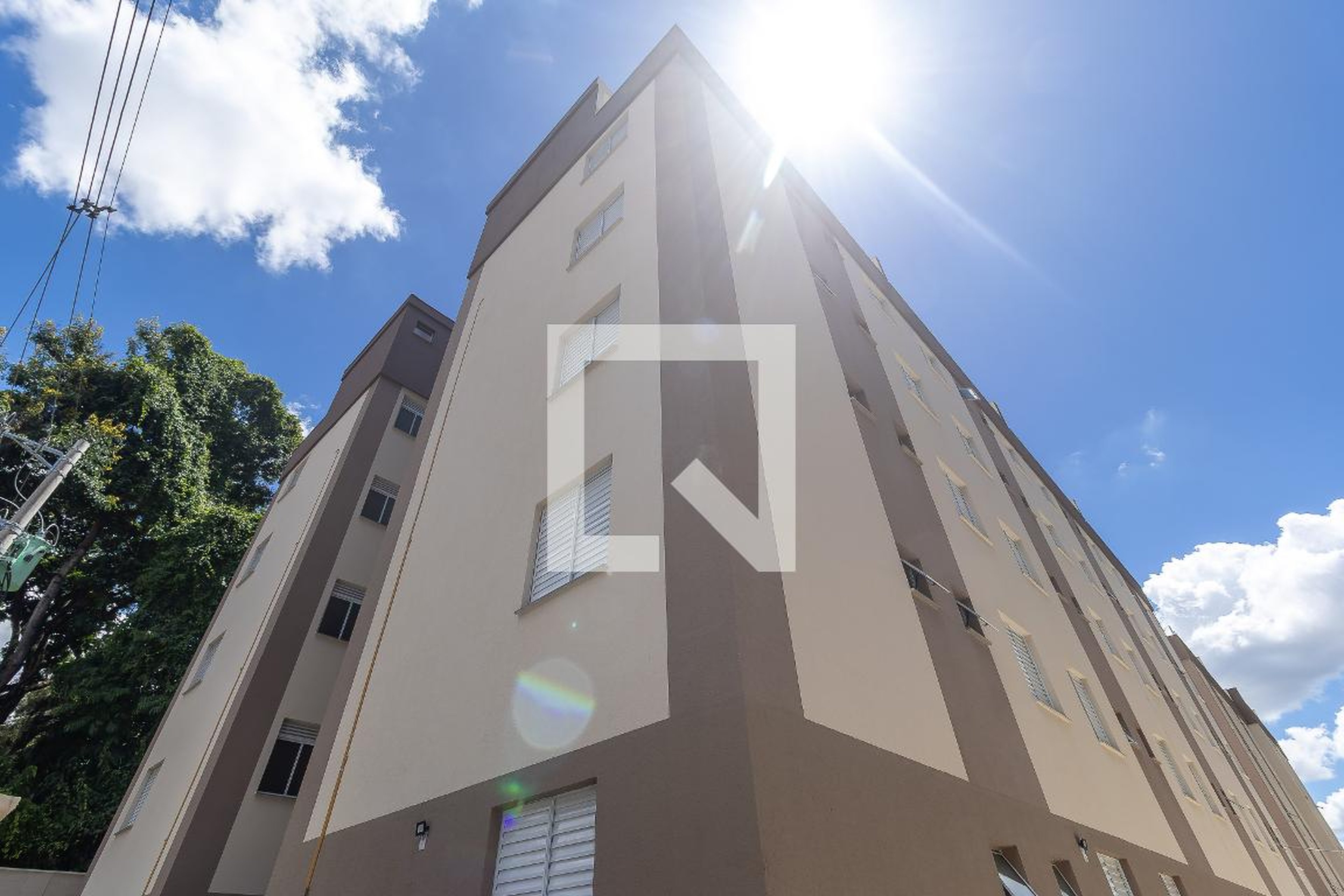 Fachada Condomínio em Rua Frei Martinho Burnier, 174