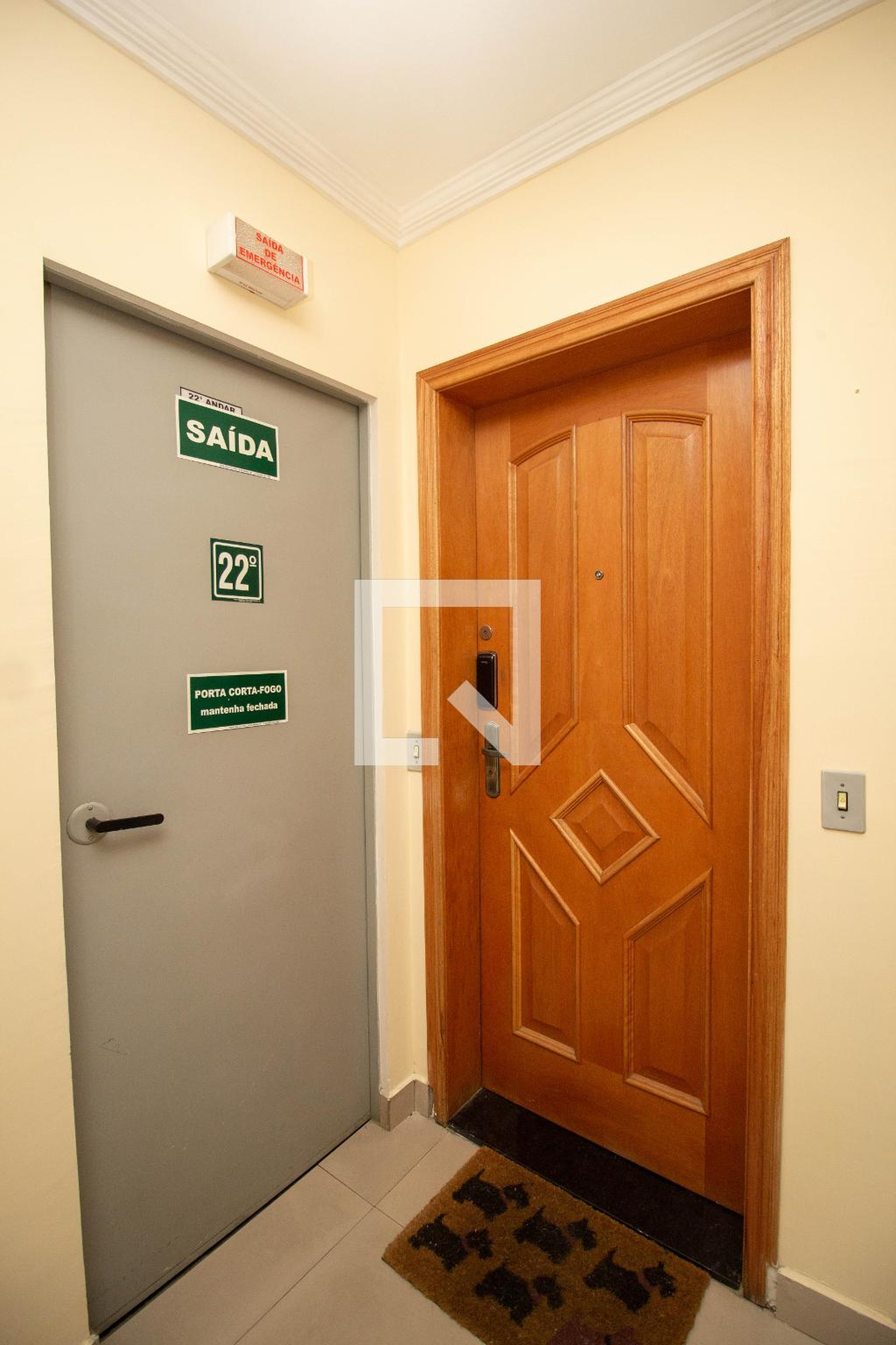 Hall de entrada - Petrônio Portela