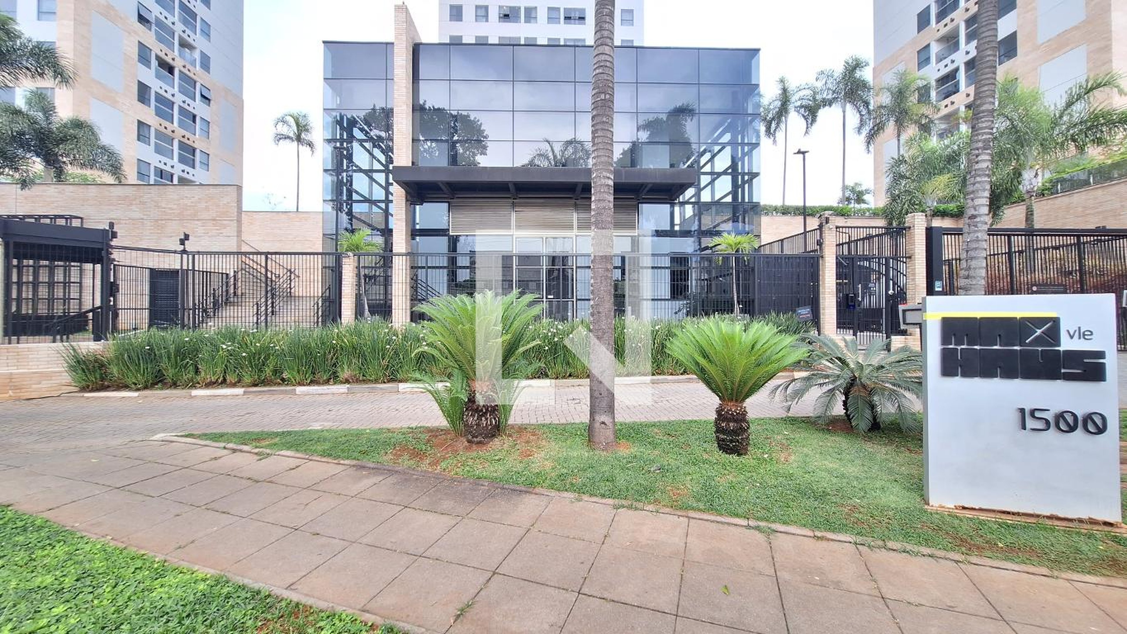 Fachada Condomínio em Avenida Imperatriz Leopoldina, 1500