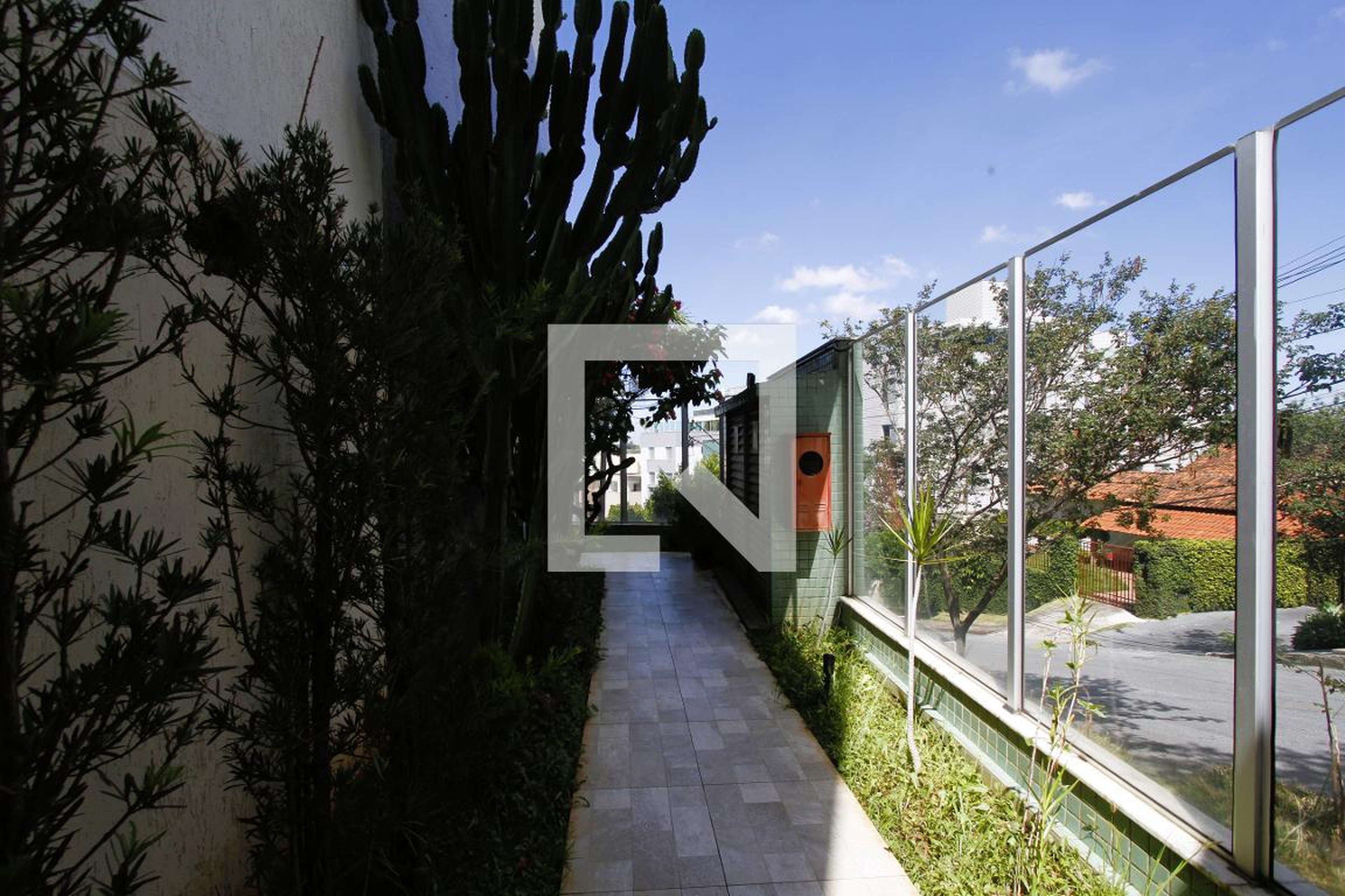 Entrada - Vue de La Montagne