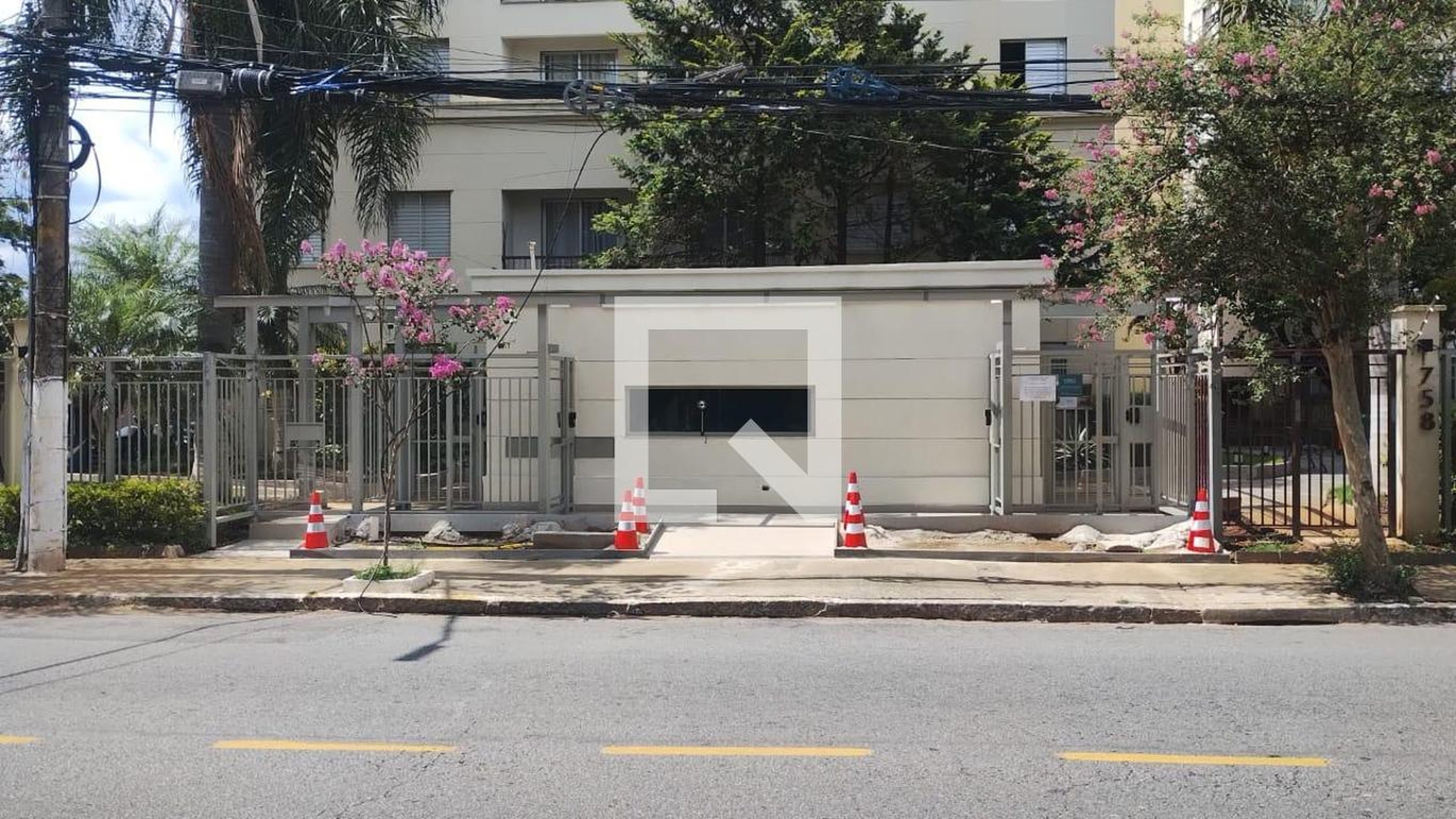 Fachada Condomínio Conj. Res. Alto da Lapa I