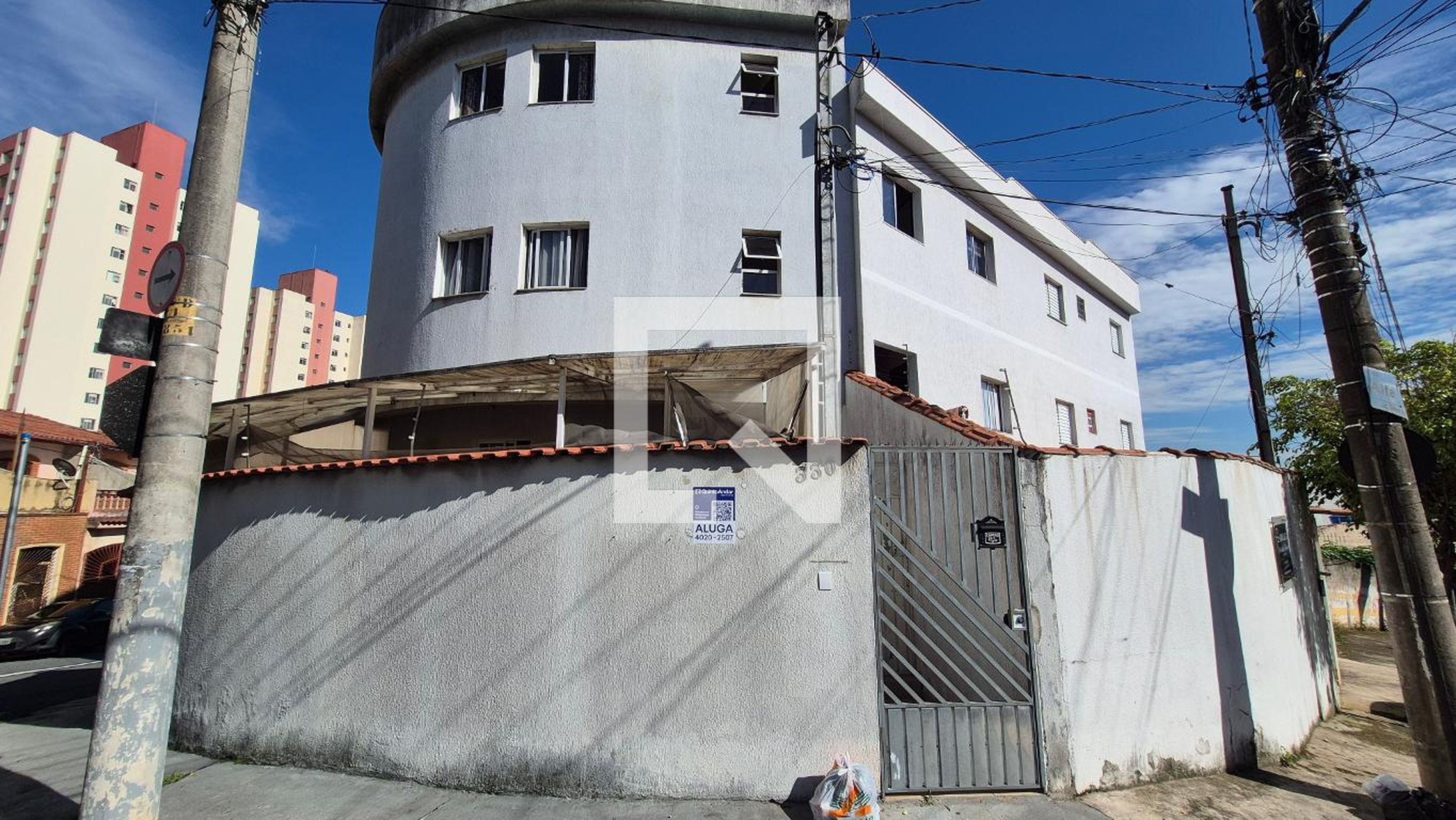 Fachada Condomínio em Rua Alfa, 330