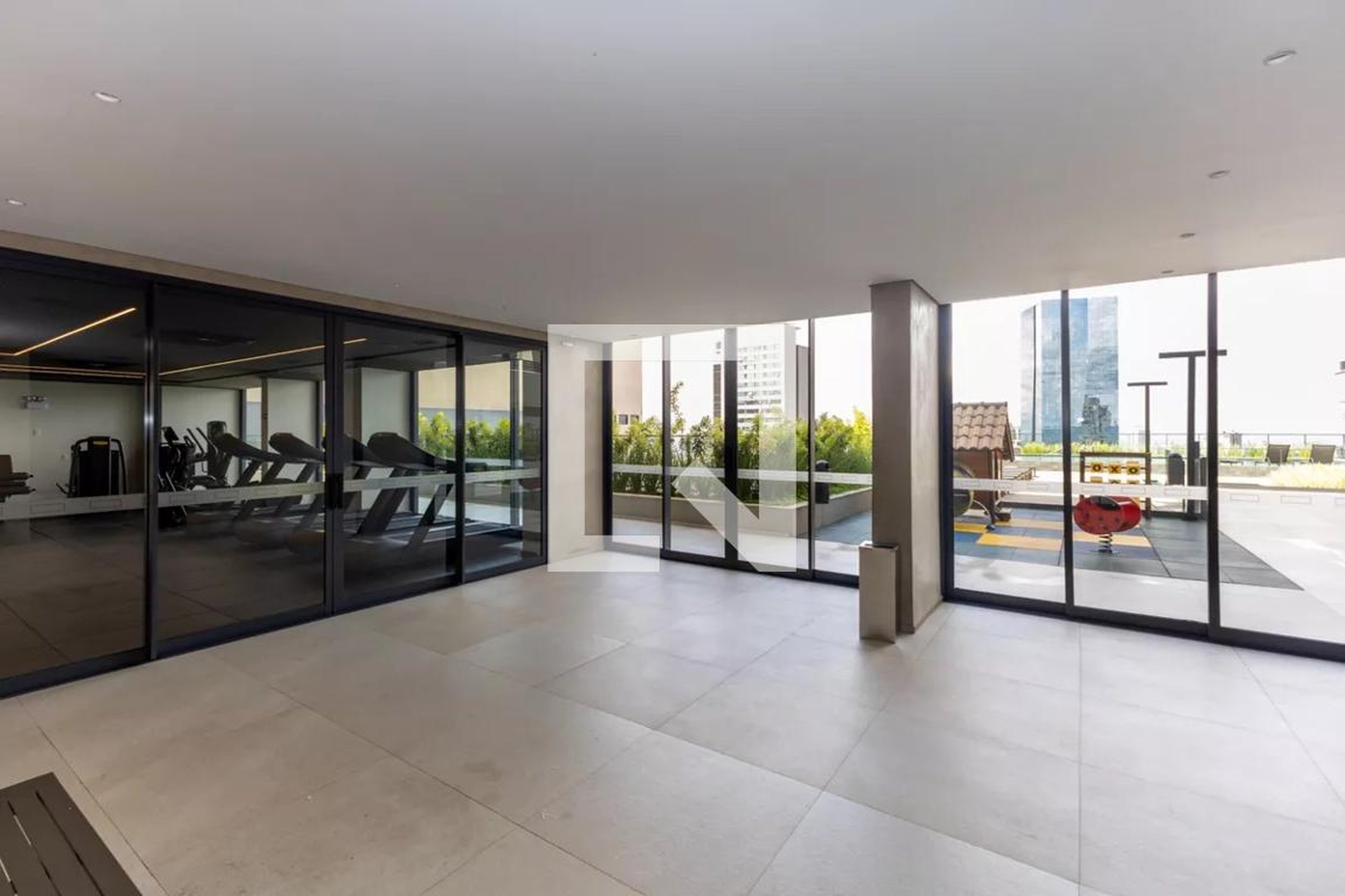 ACADEMIA - High Line