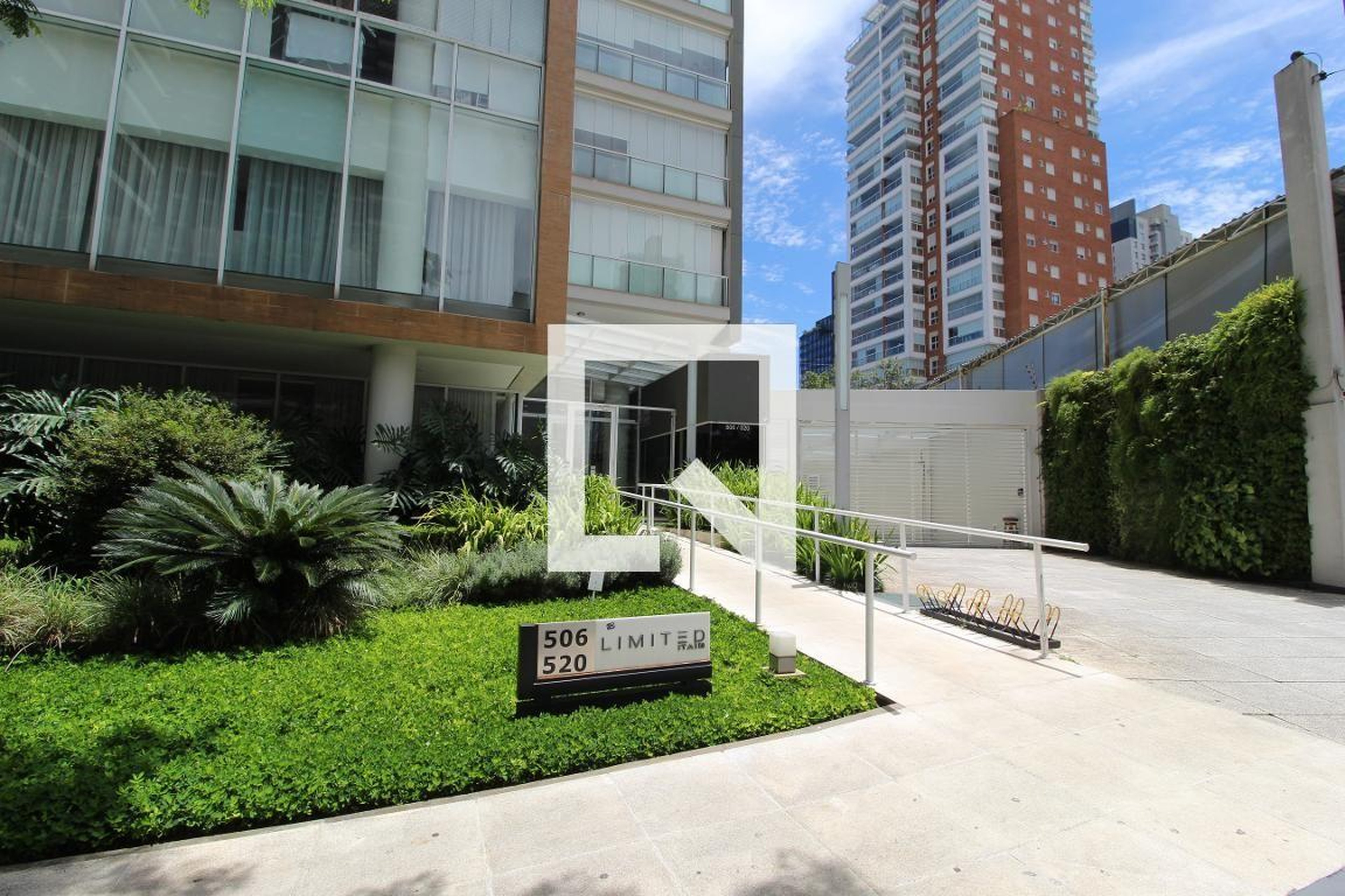 Fachada Condomínio Limited Itaim