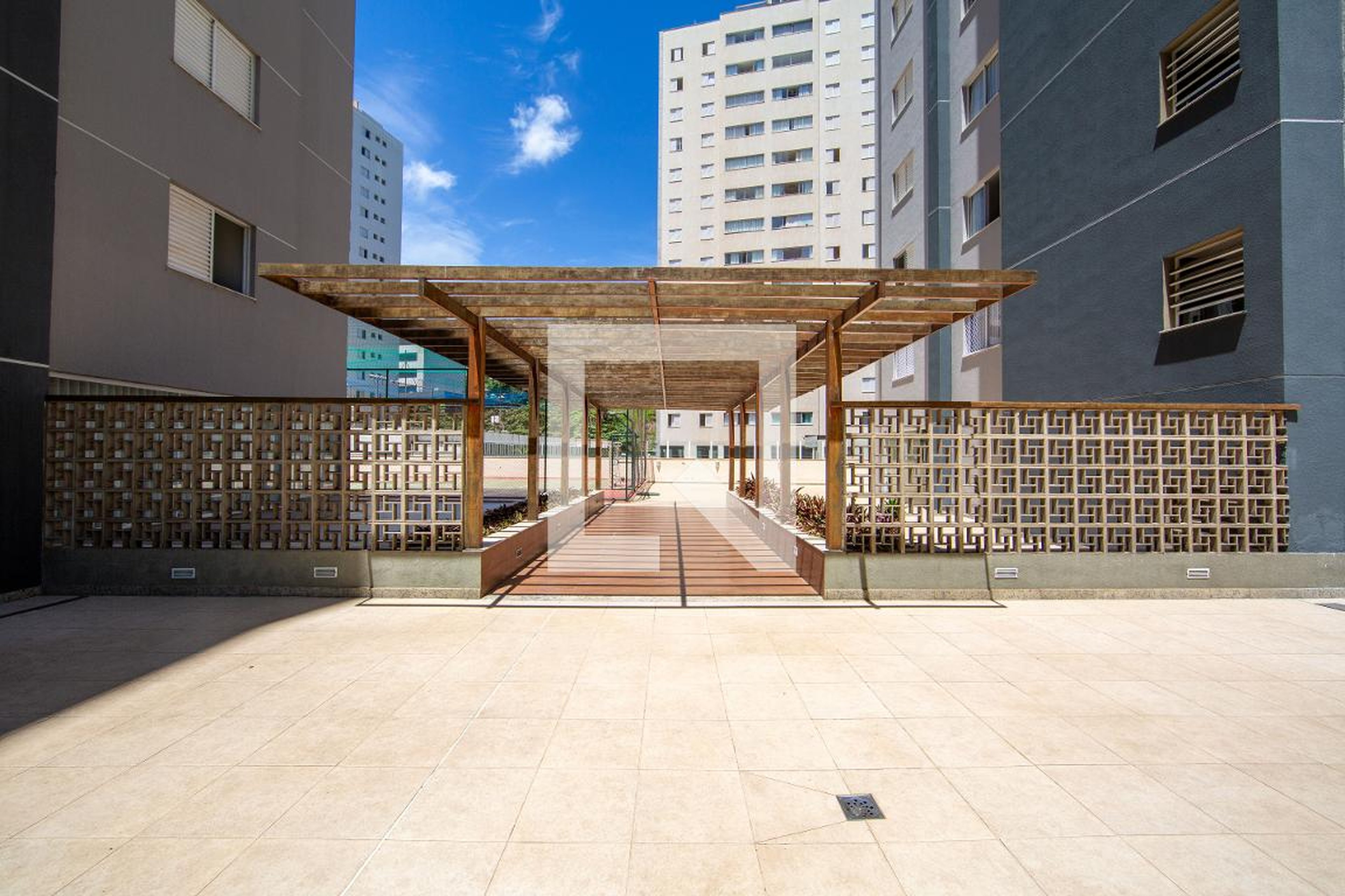 ENTRADA DO PREDIO - Santorini