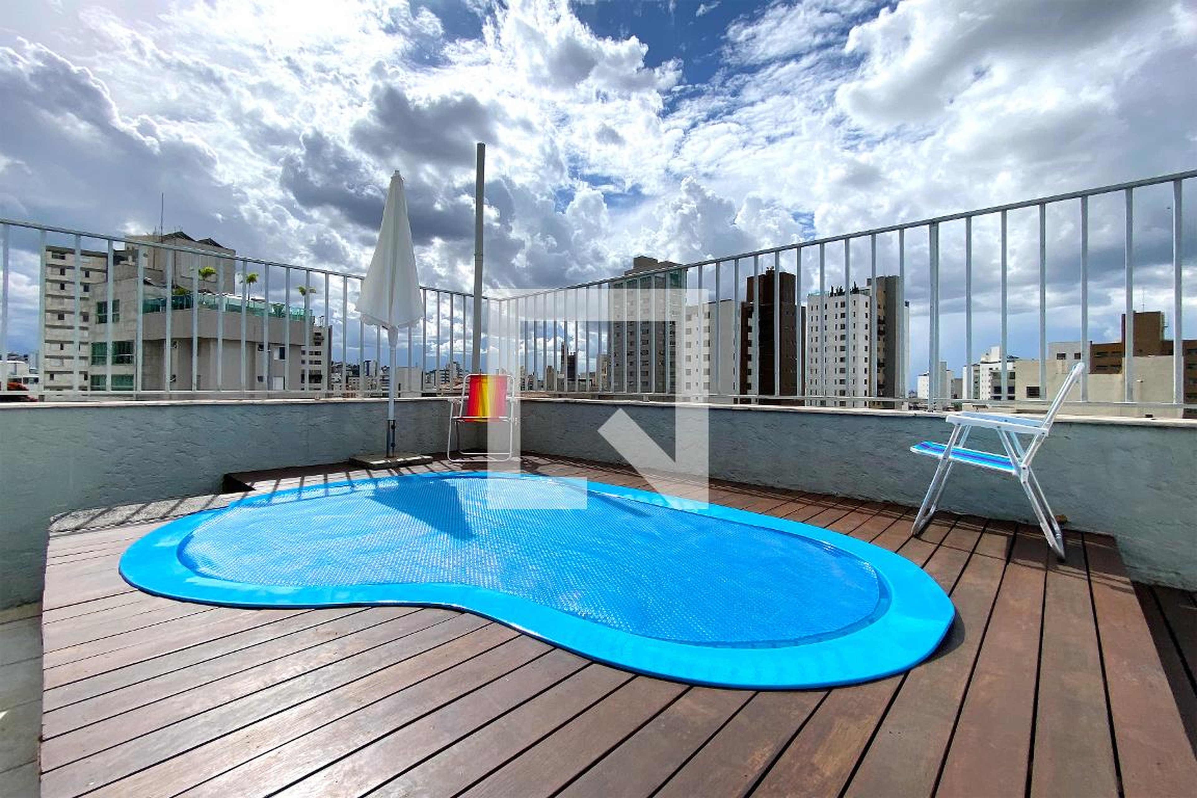 Piscina - Edificio Valencia
