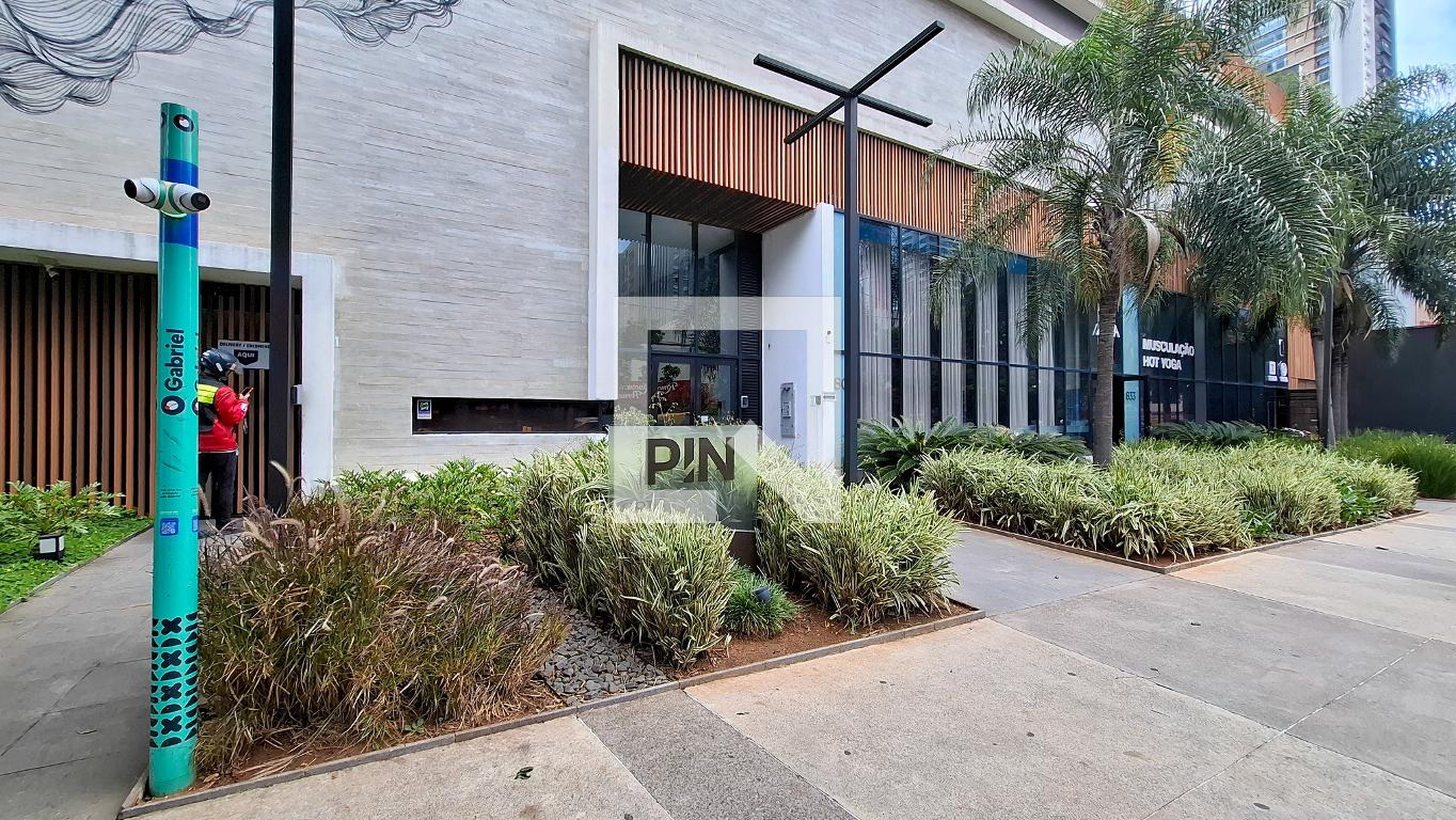Fachada do Prédio Condomínio Pin
