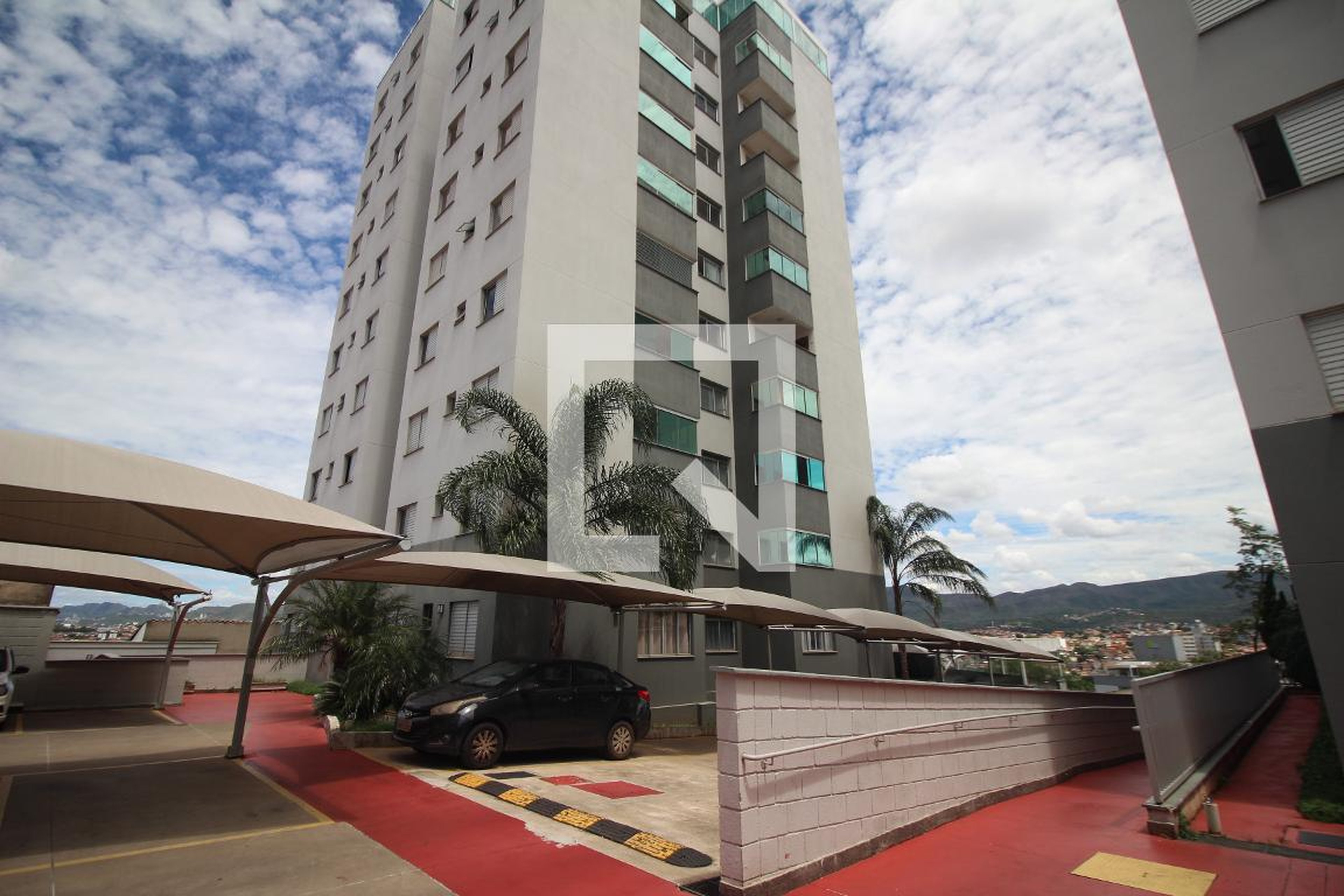 Fachada Condomínio em Rua Maria Amélia Pimenta, 51