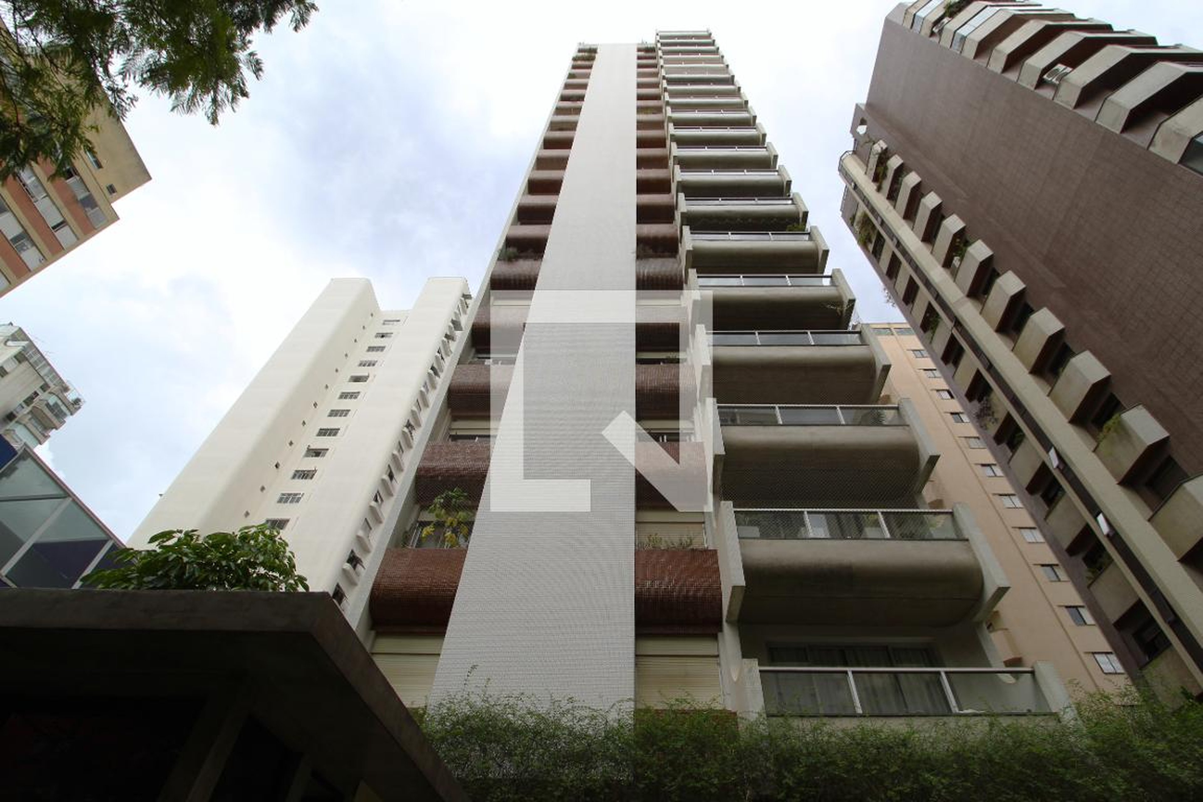 Fachada do Prédio Condomínio Cap Ferrat