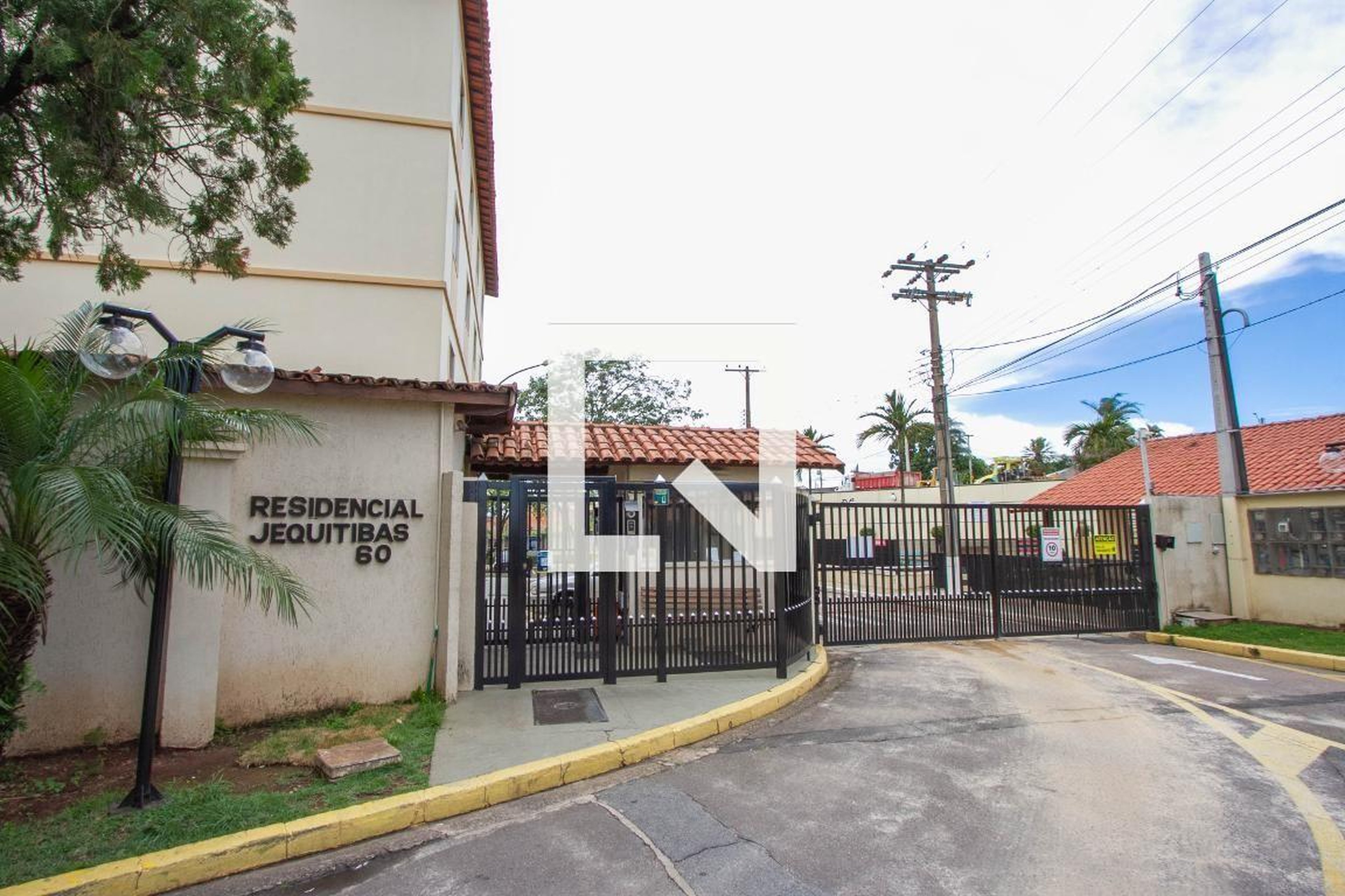 Fachada do Condomínio Residencial Jequitibas
