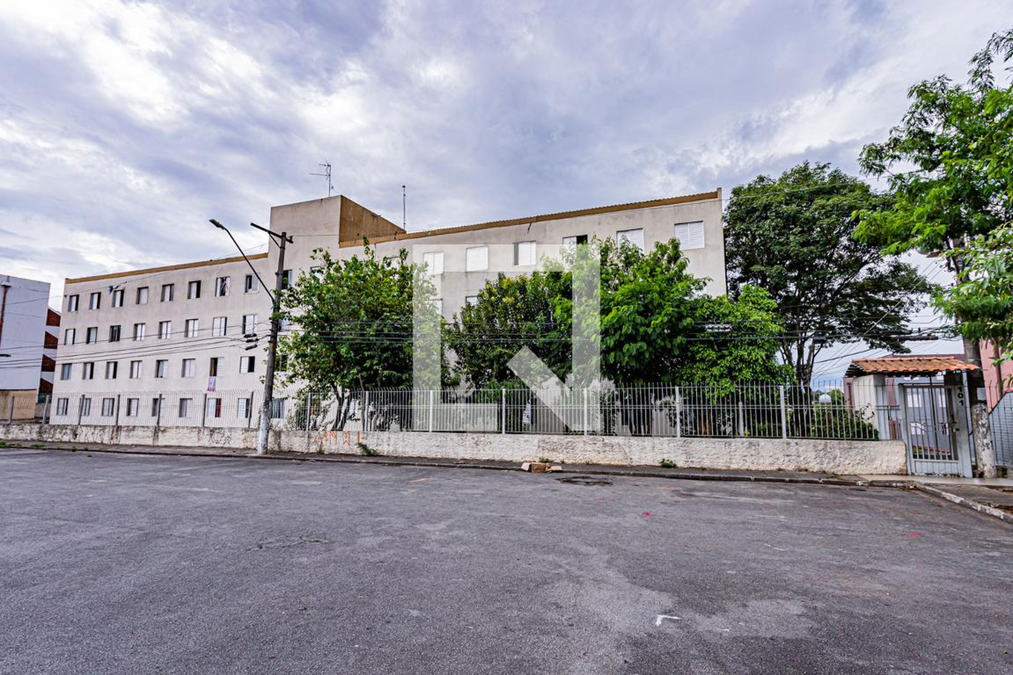 Fachada Condomínio em Rua José piza, 101