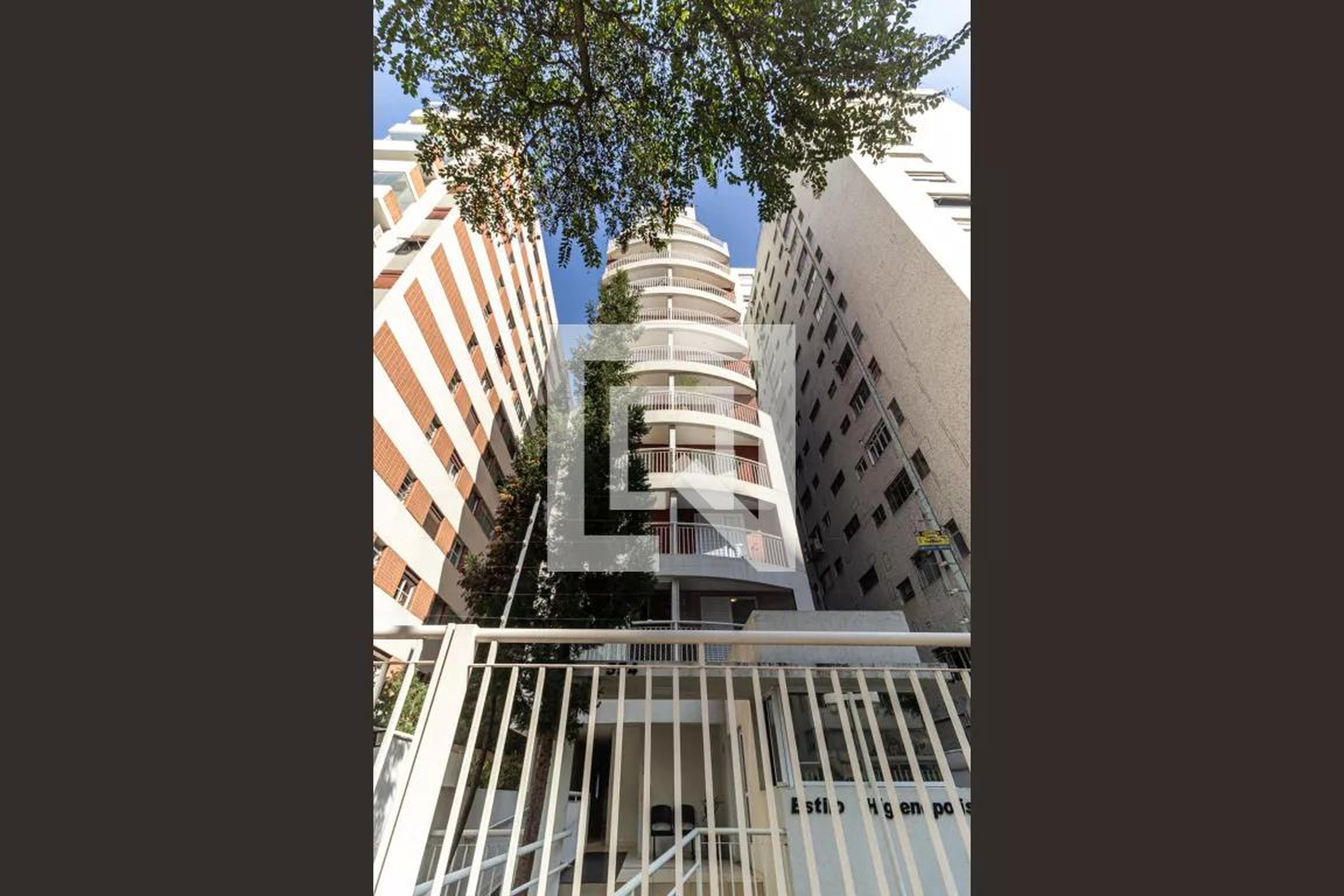 Fachada Condomínio Estilo Higienópolis