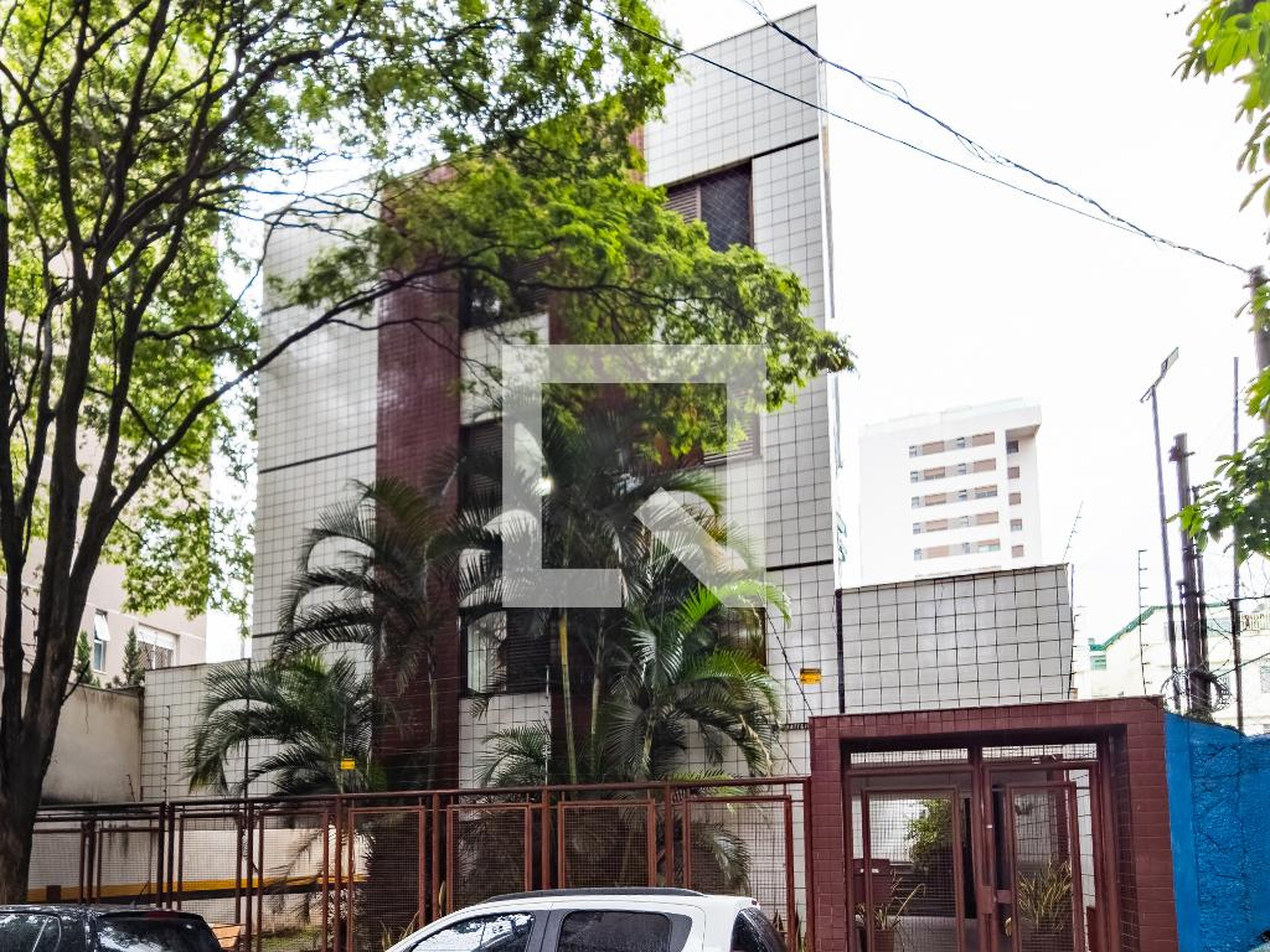 Fachada Condomínio em Rua Washington, 905