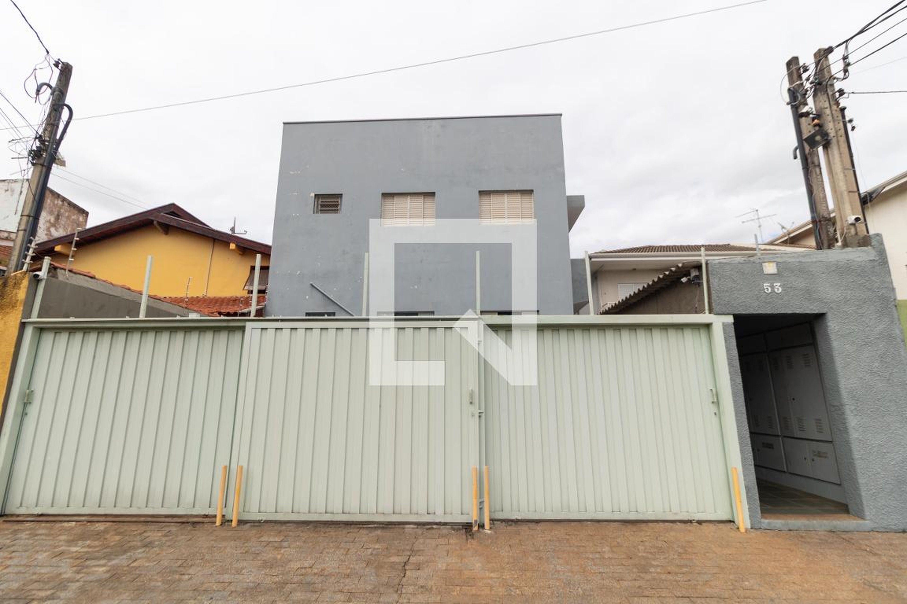 Fachada Condomínio Kitnets