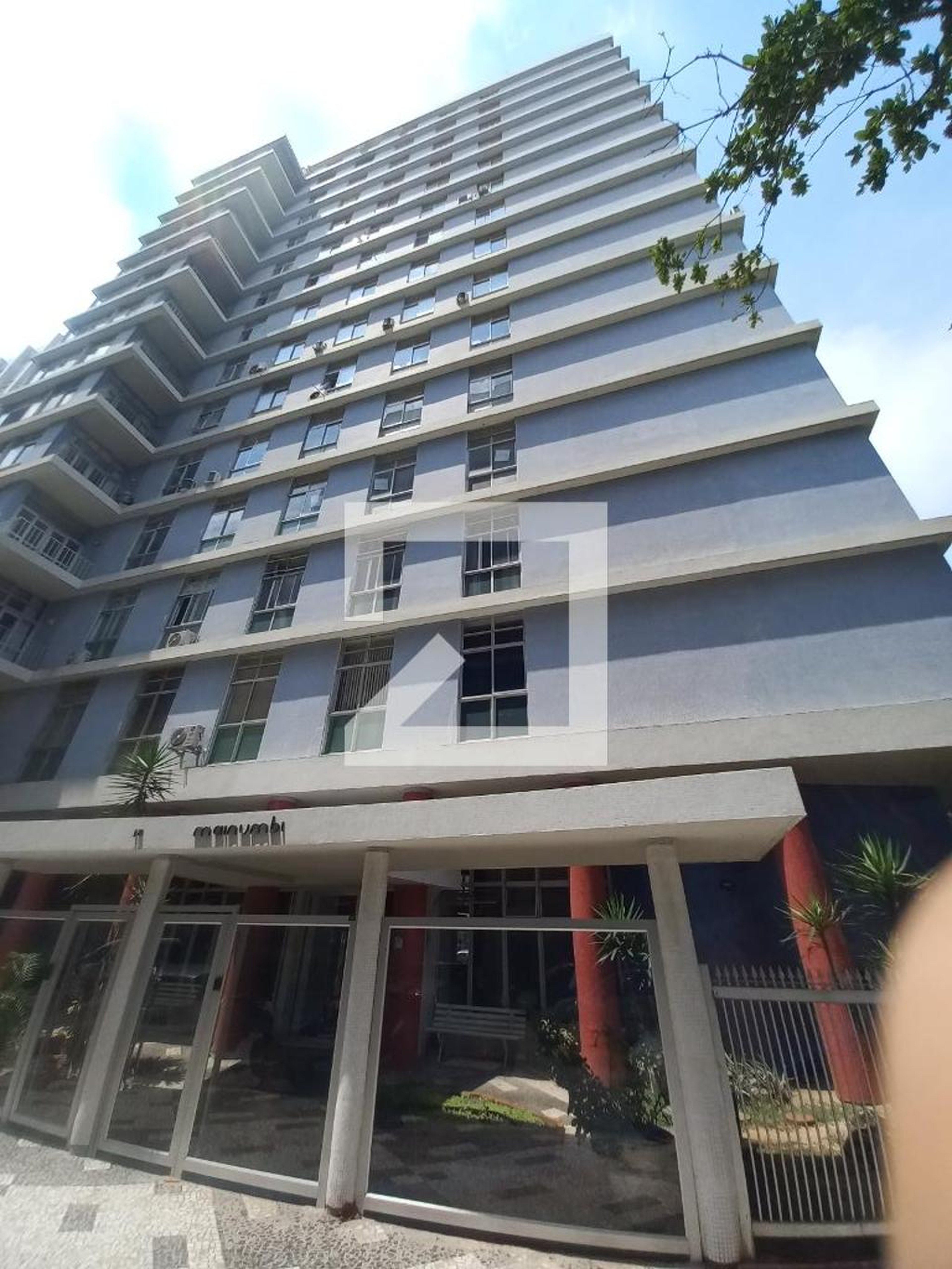 Fachada do Prédio Condomínio Maiumby