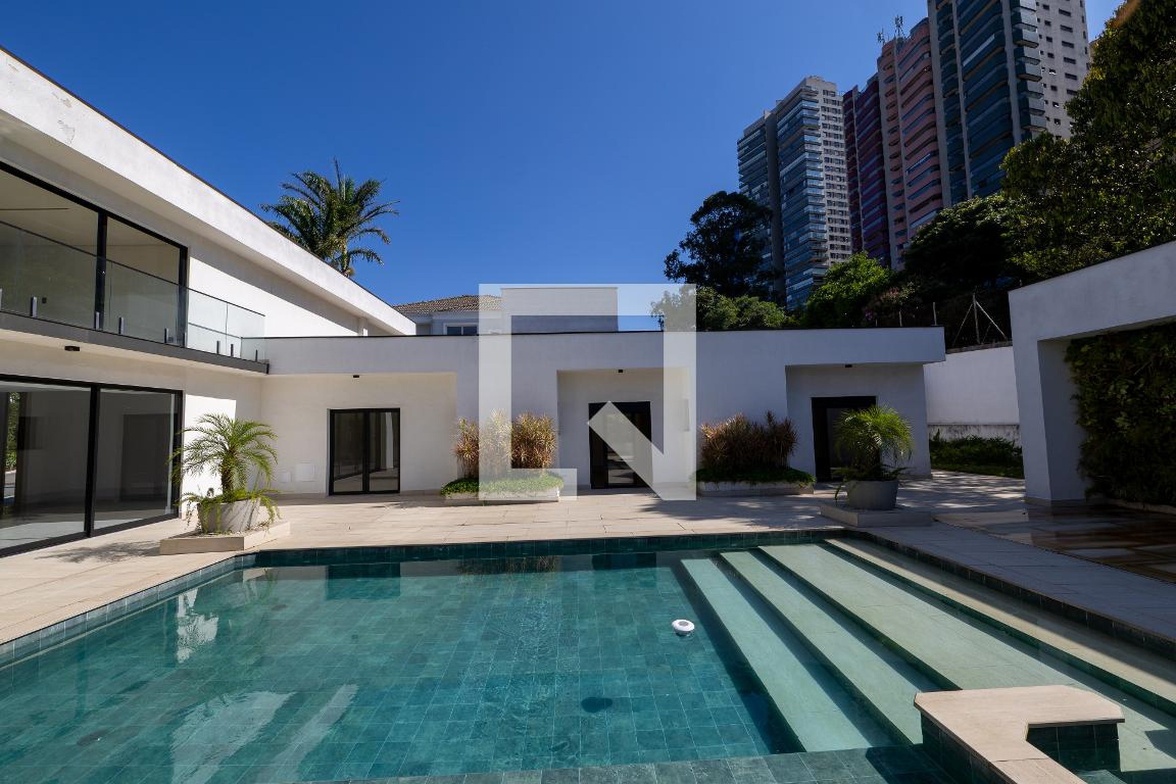 Piscina Condomínio em Alameda Guatemala, 183