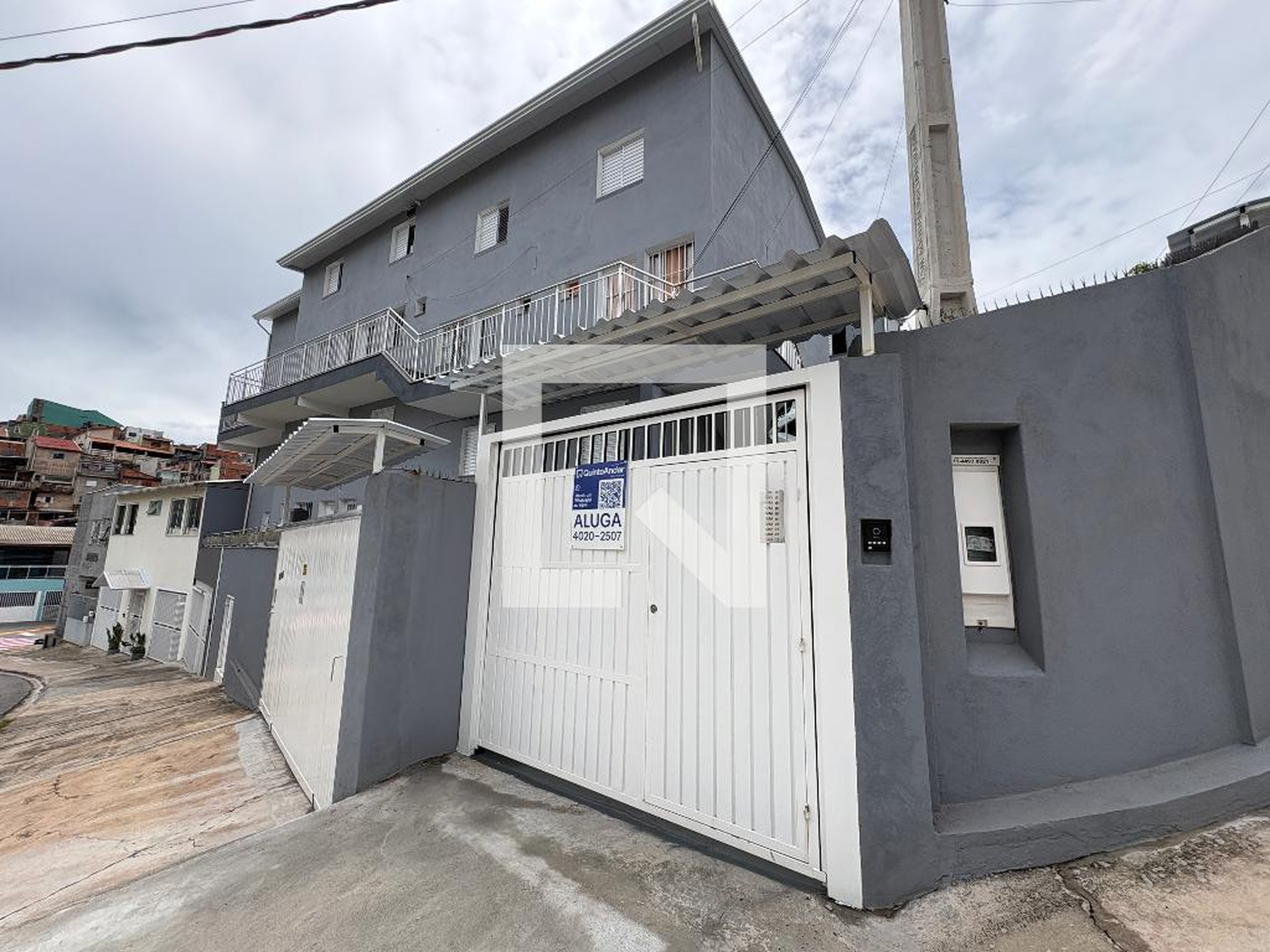 Fachada Condomínio em Rua Paschoal Gianfrancesco, 1099