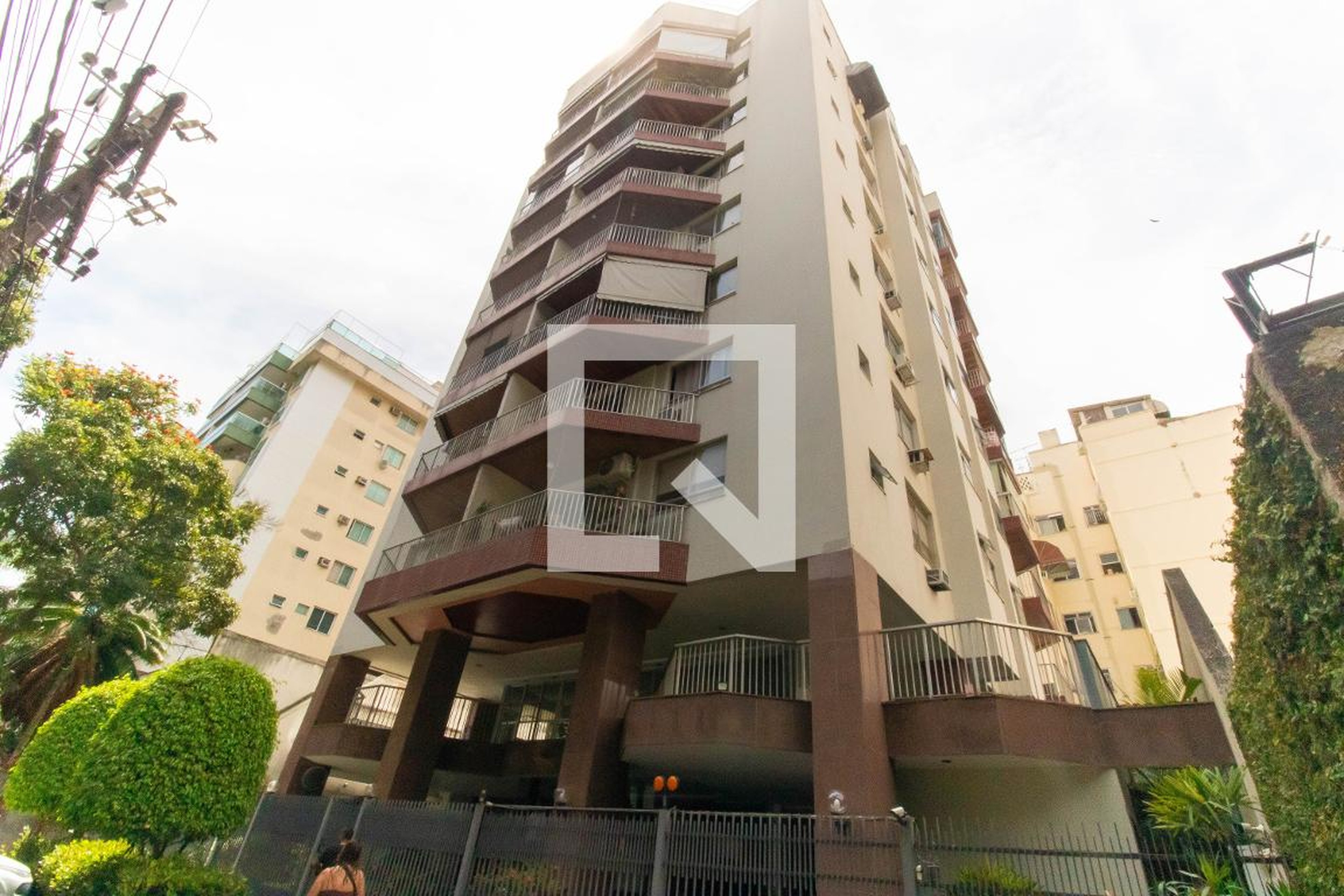 Fachada Condomínio em Rua Presidente Domiciano, 52