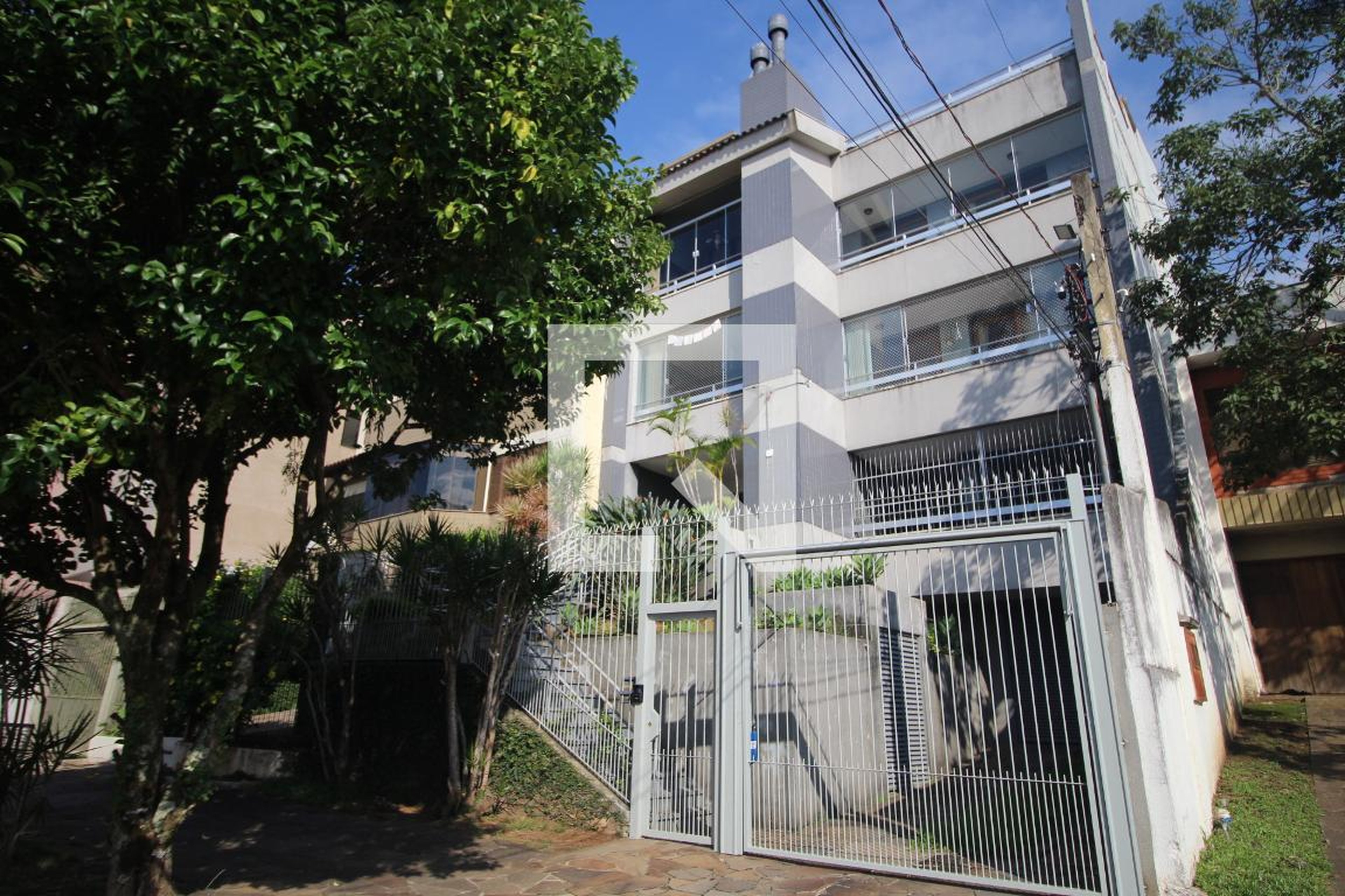 Fachada Condomínio em Rua Moema, 141