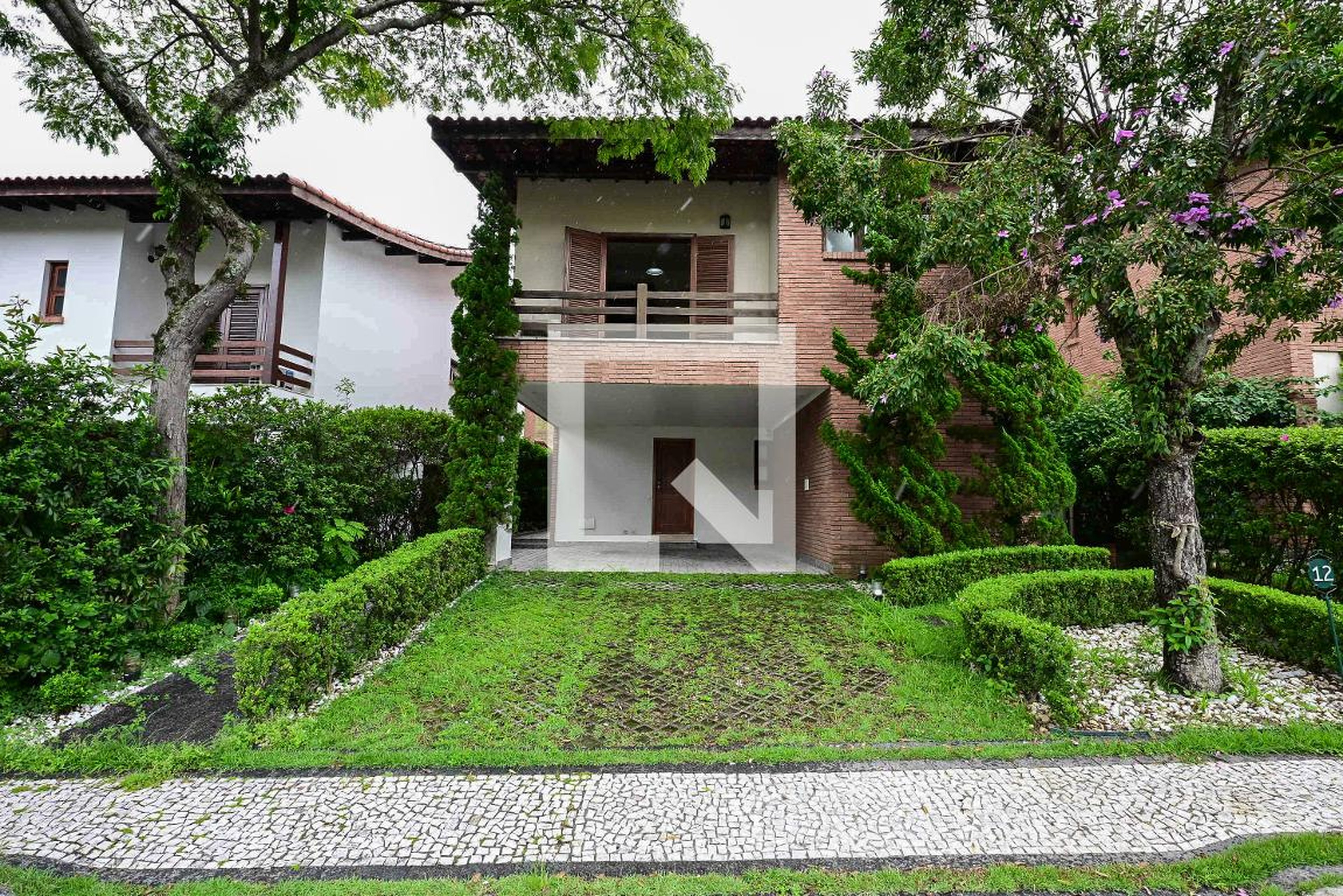 Fachada Condomínio Ype Branco 2