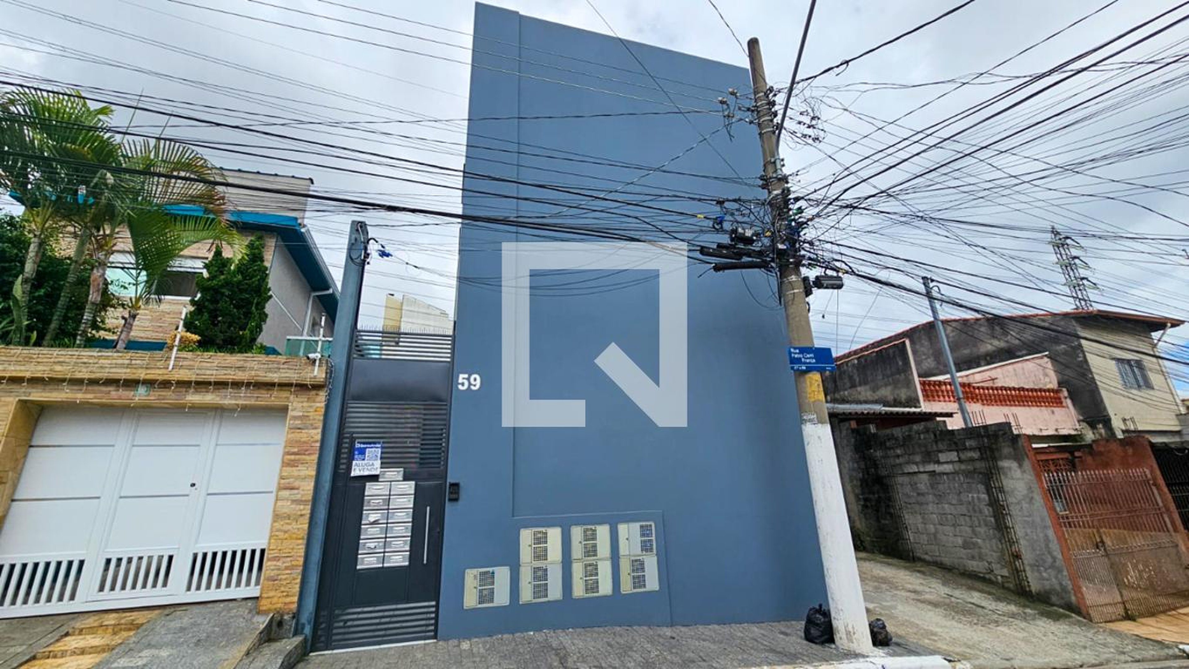 Fachada Condomínio em Rua Fábio Carril França, 59