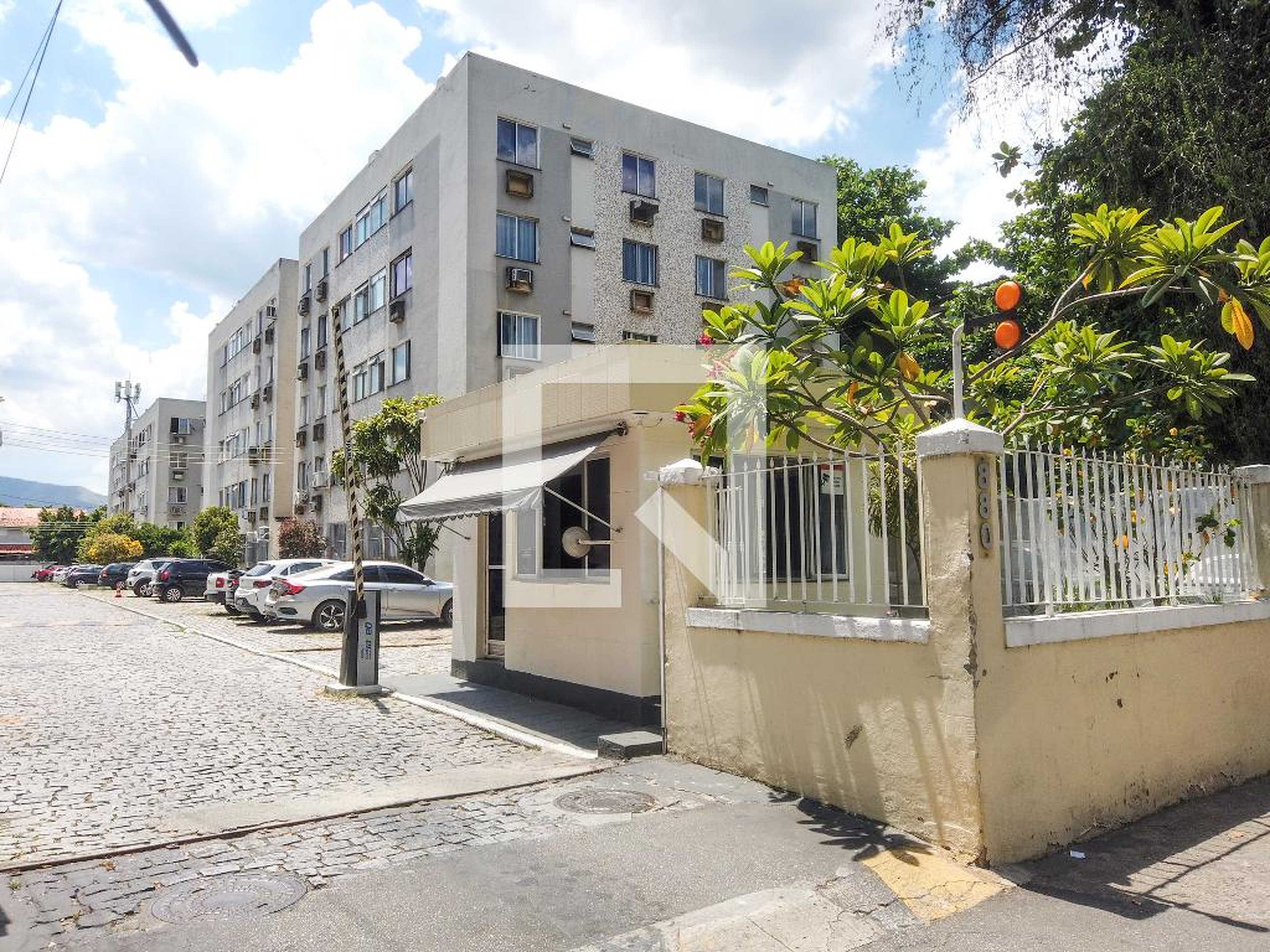 Fachada Condomínio Solar dos Henriques