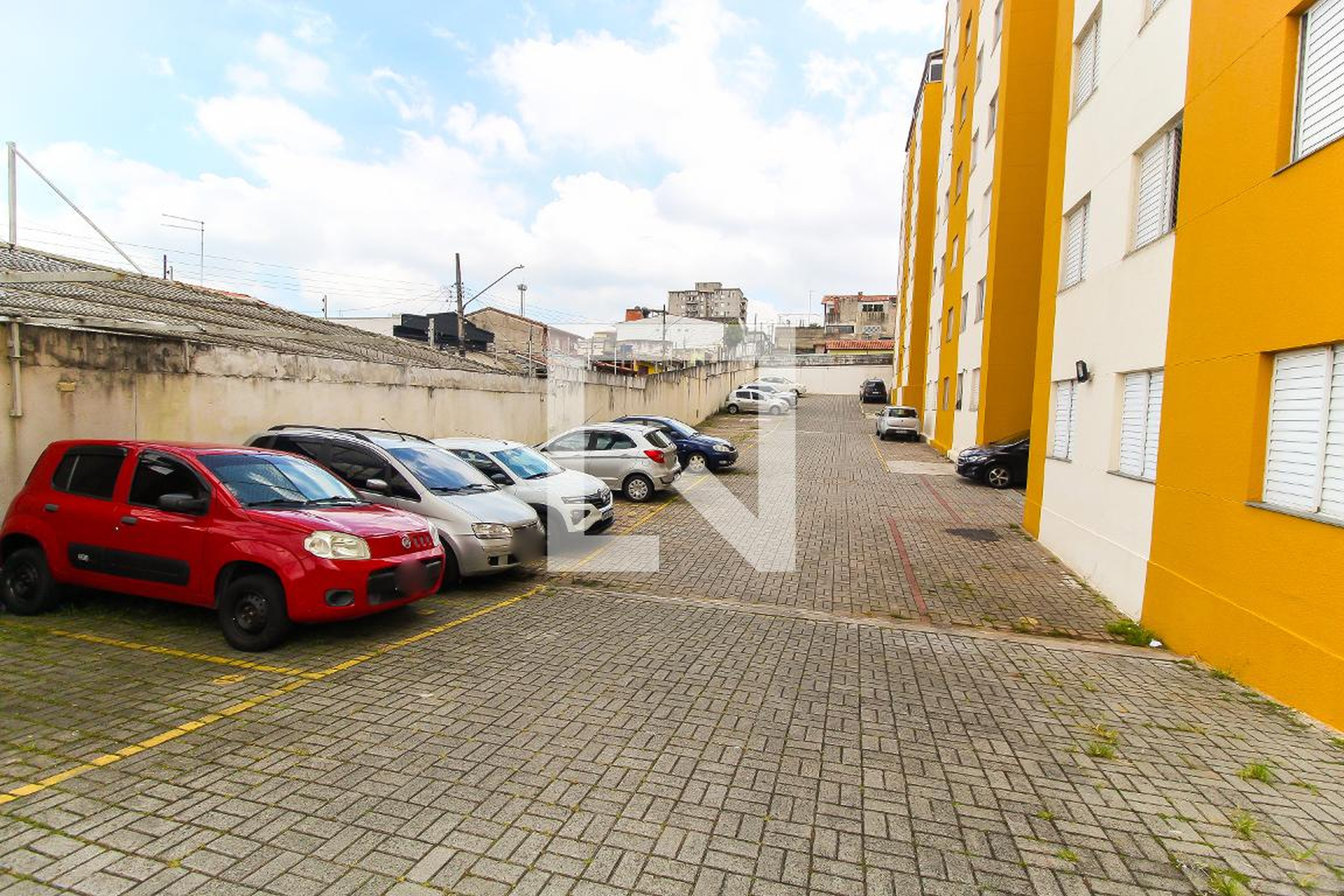 Estacionamento - Residencial Rubi