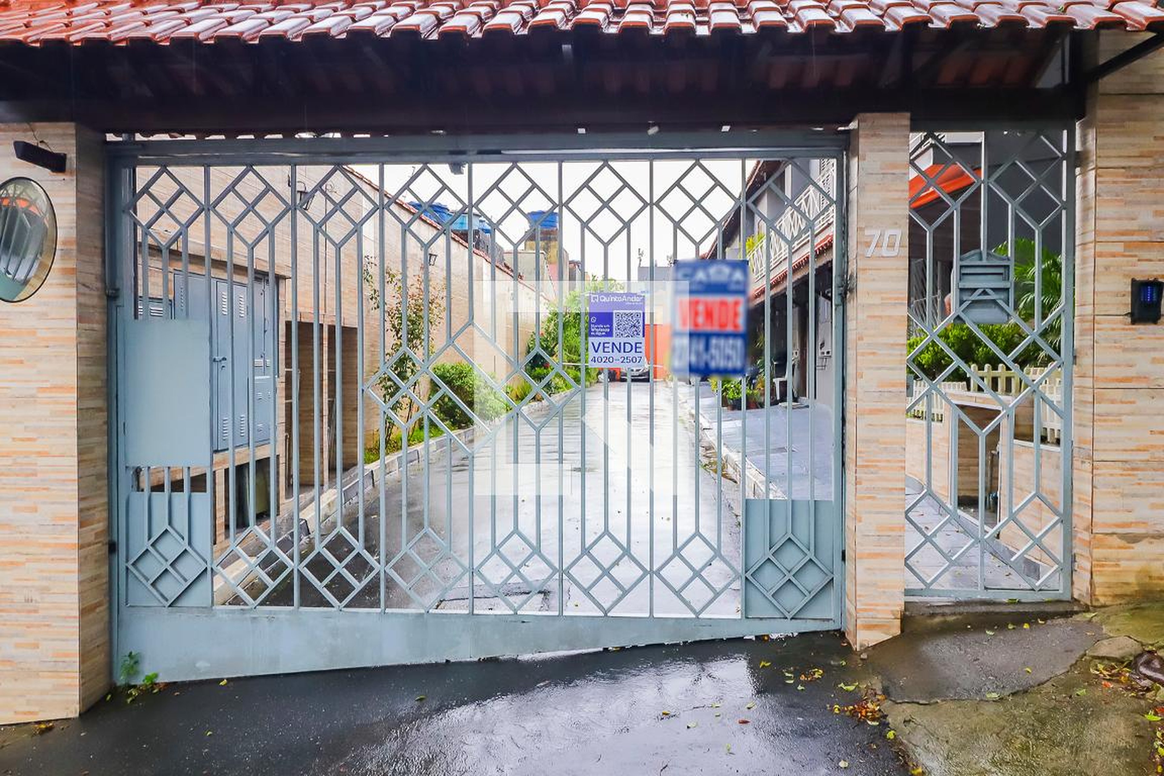 Fachada Condomínio em Rua Brígida de Vasconcelos, 70