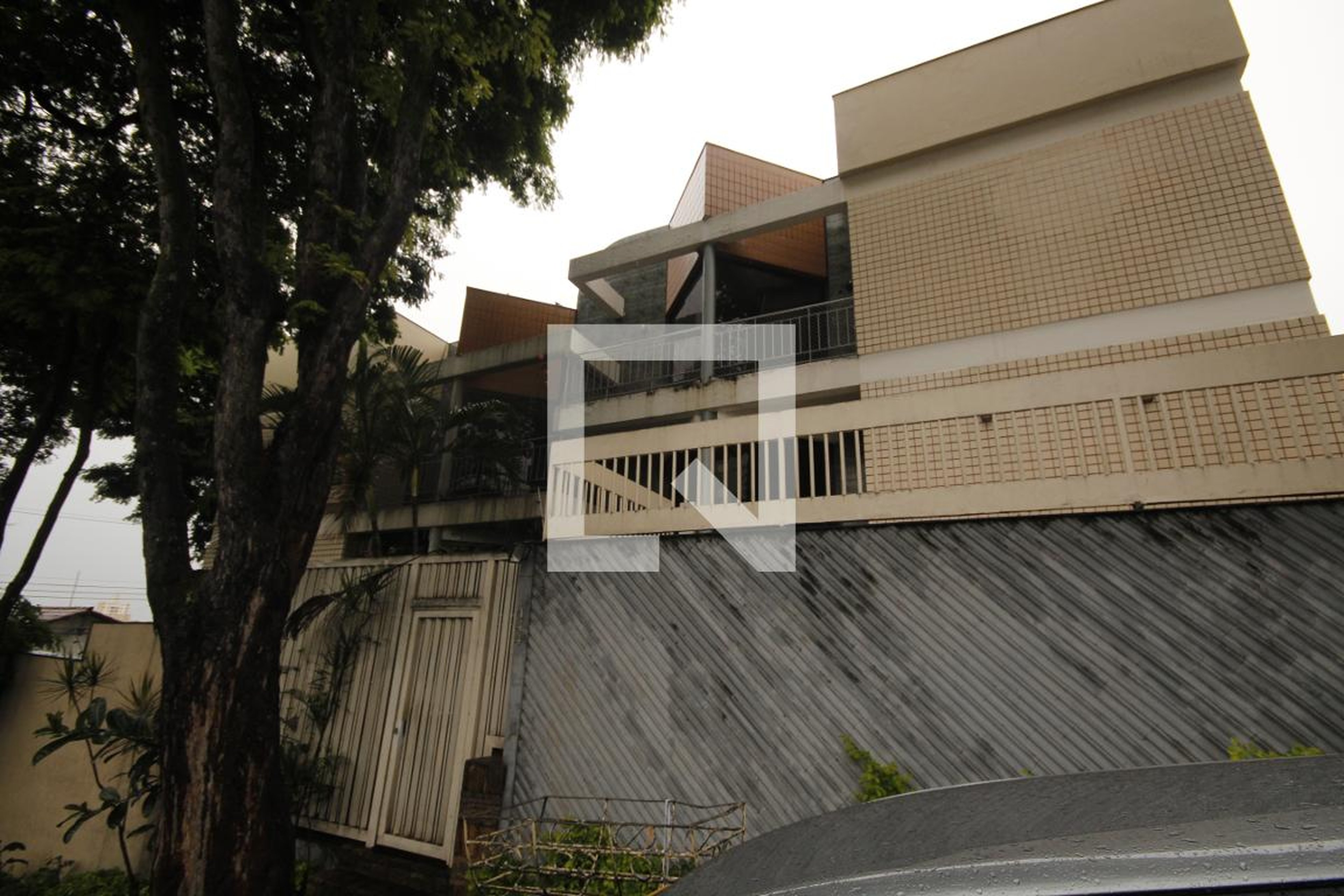 Fachada Condomínio em Rua Pedro Moreira de Abreu, 144