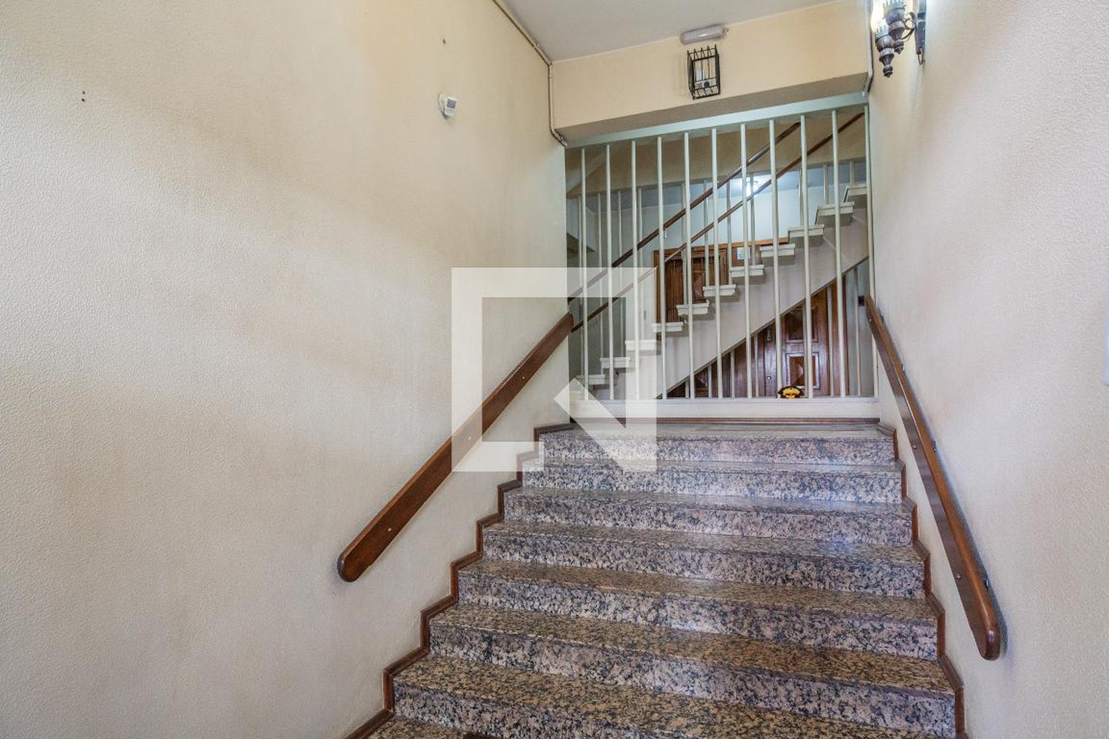 Hall - null