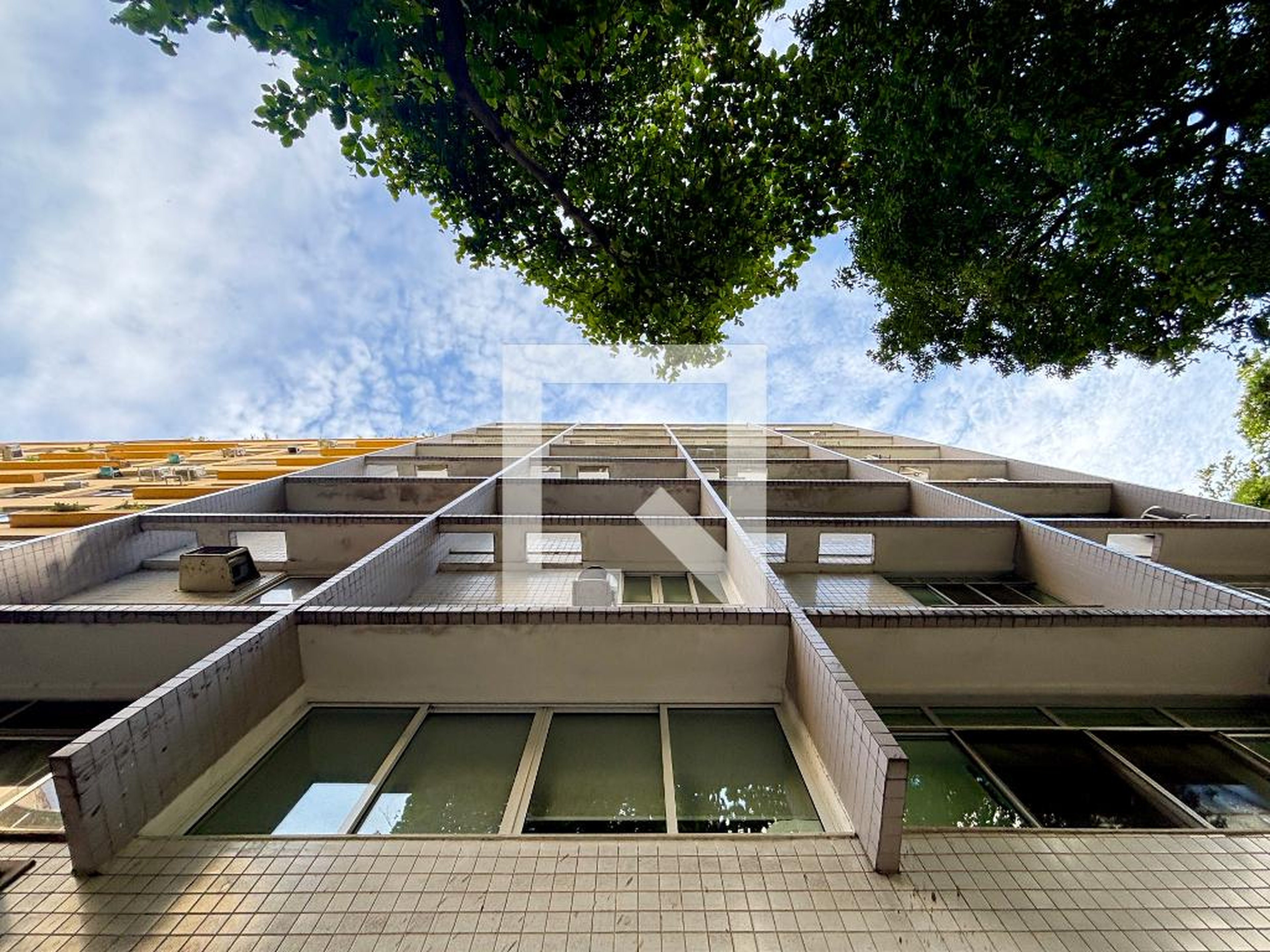 Fachada Condomínio em Rua Figueiredo de Magalhães, 771