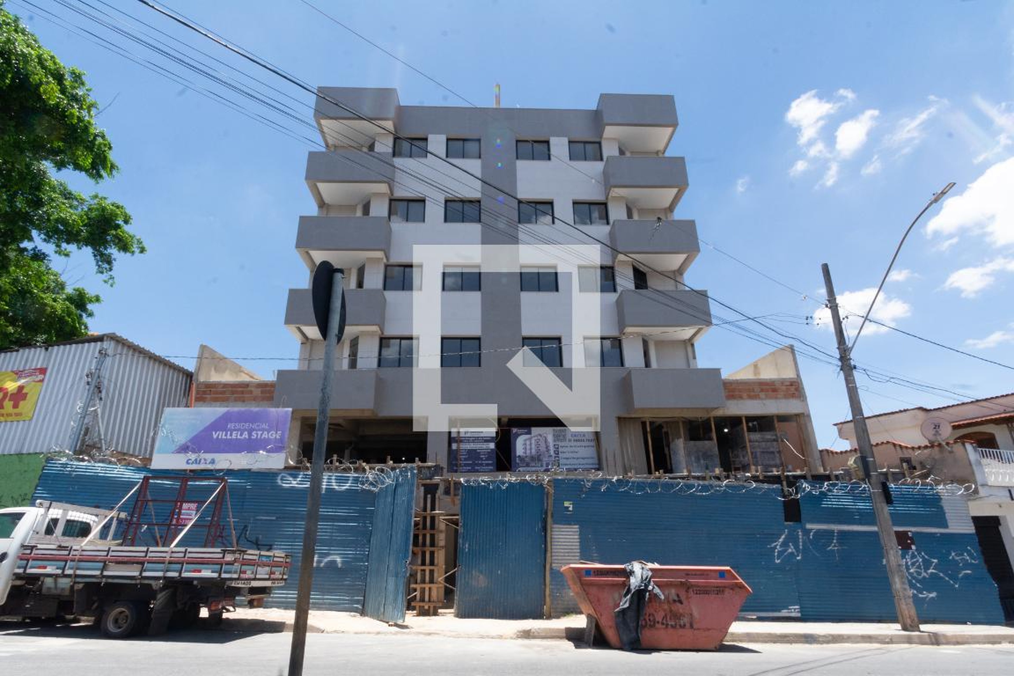 Fachada Condomínio em Rua Rio Paraopeba, 240