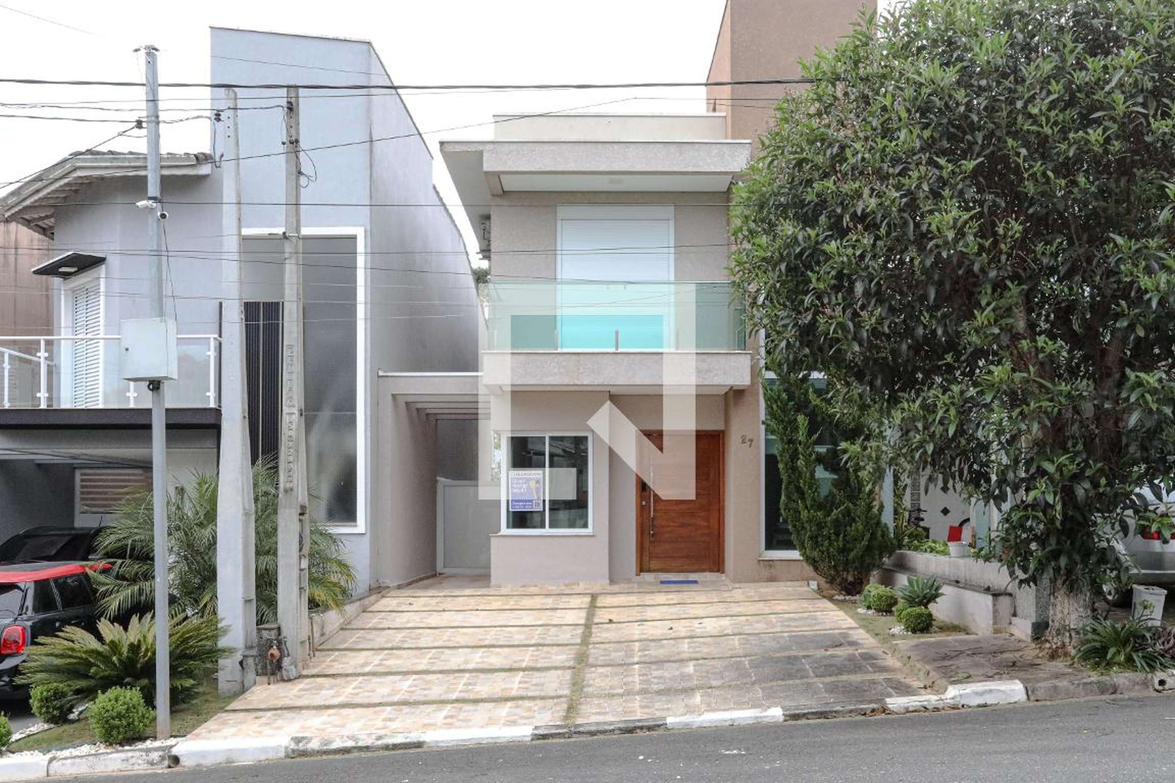 Fachada Condomínio em Avenida Jorge Lunardi, 27