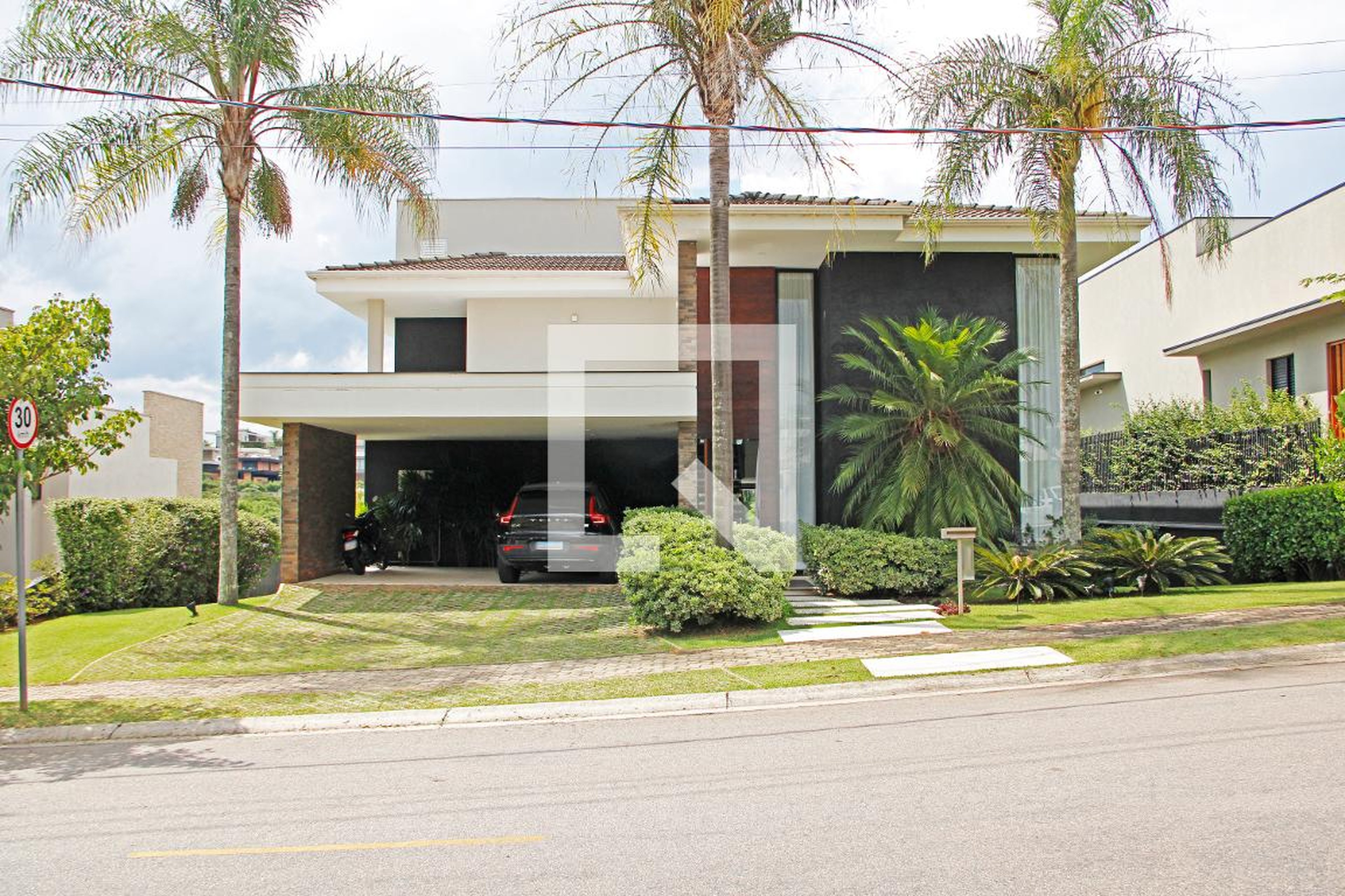 Fachada Condomínio em Rua Orbetello, 32