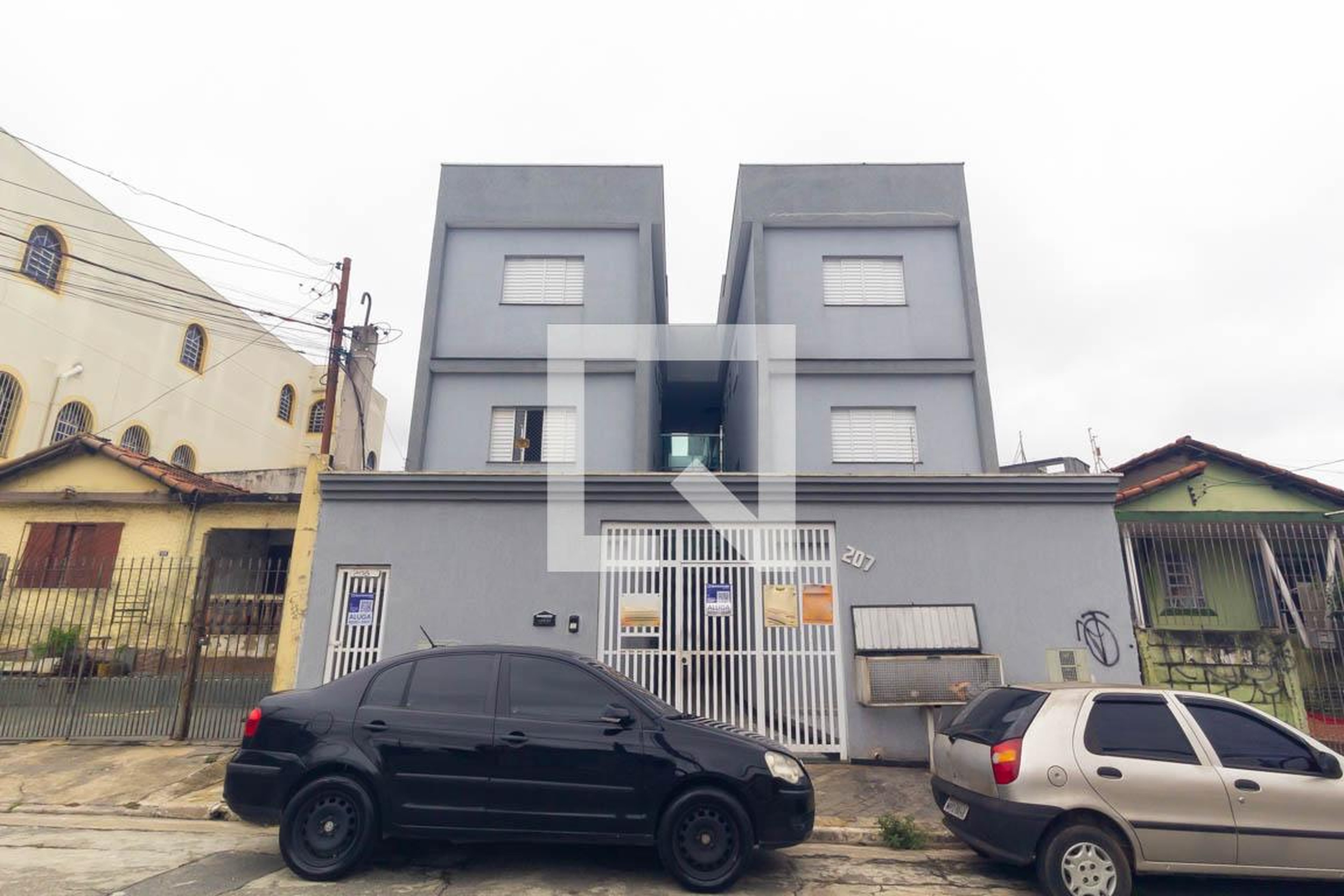 Fachada Condomínio em Rua Desembargador Silva Pereira, 205