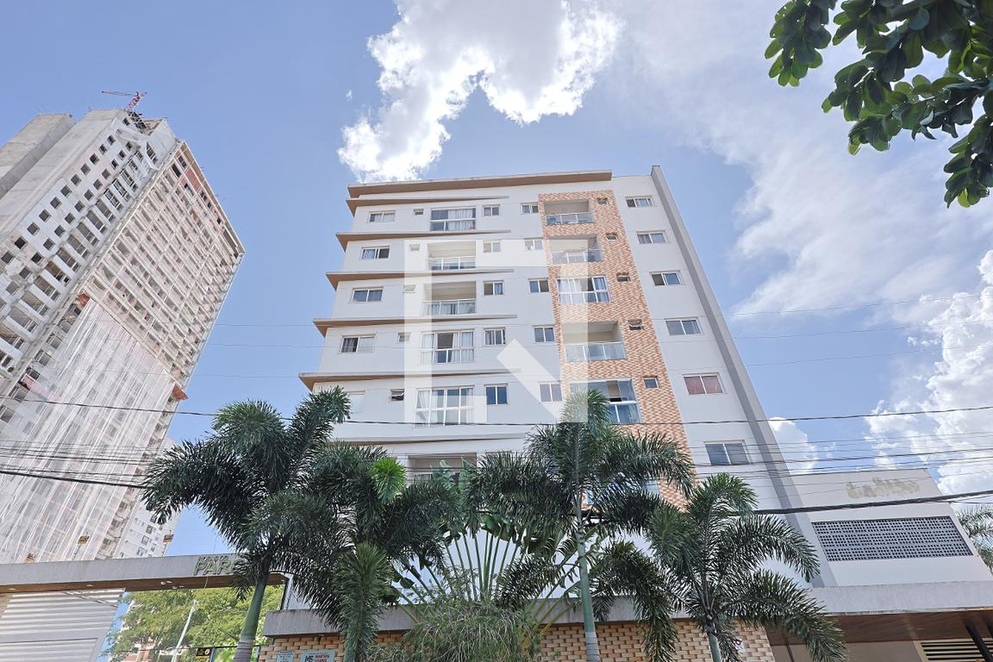 Fachada do Prédio Condomínio em Rua Lucila Mazeto, 122