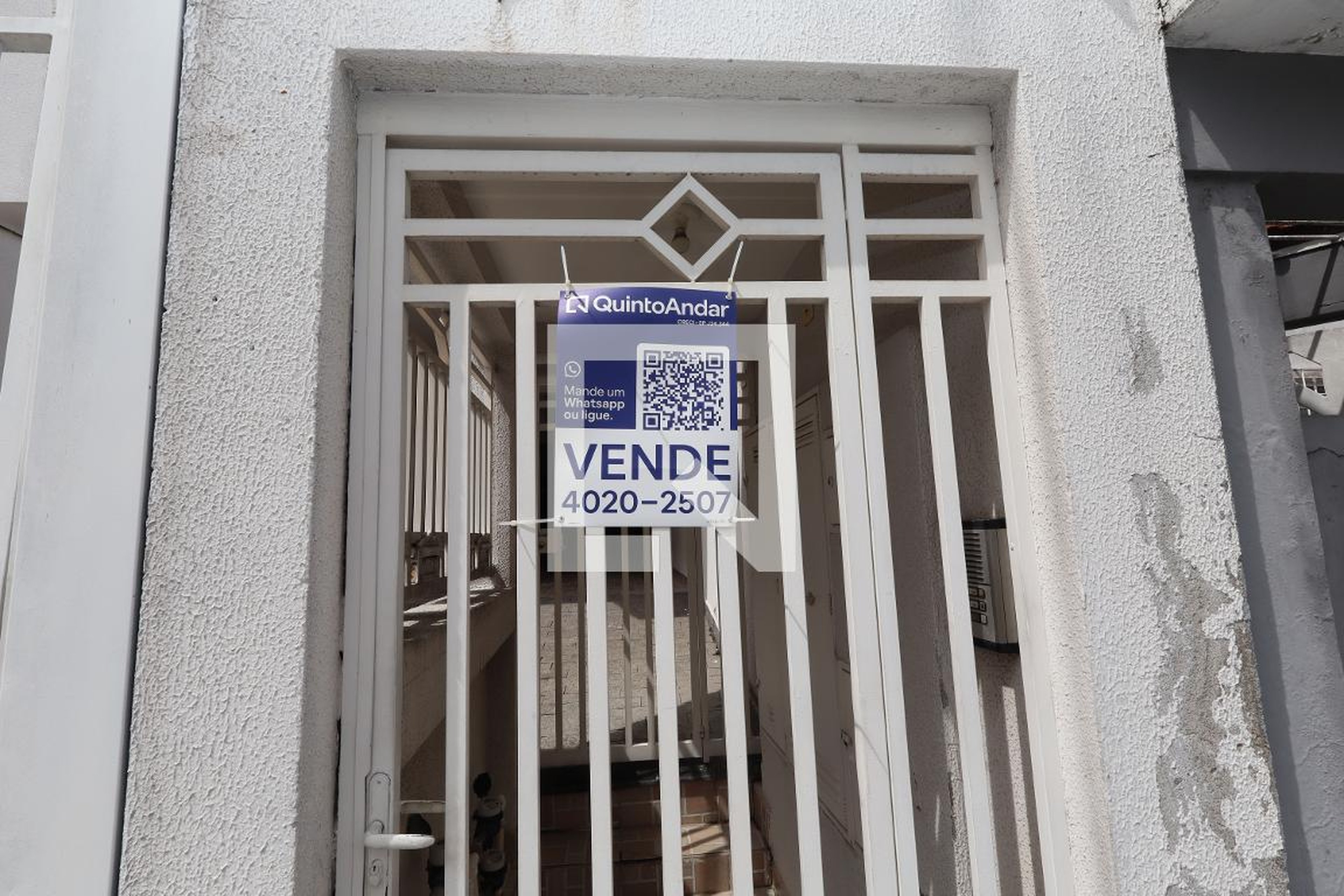 Fachada Condomínio em Rua Tristão de Ataíde, 218