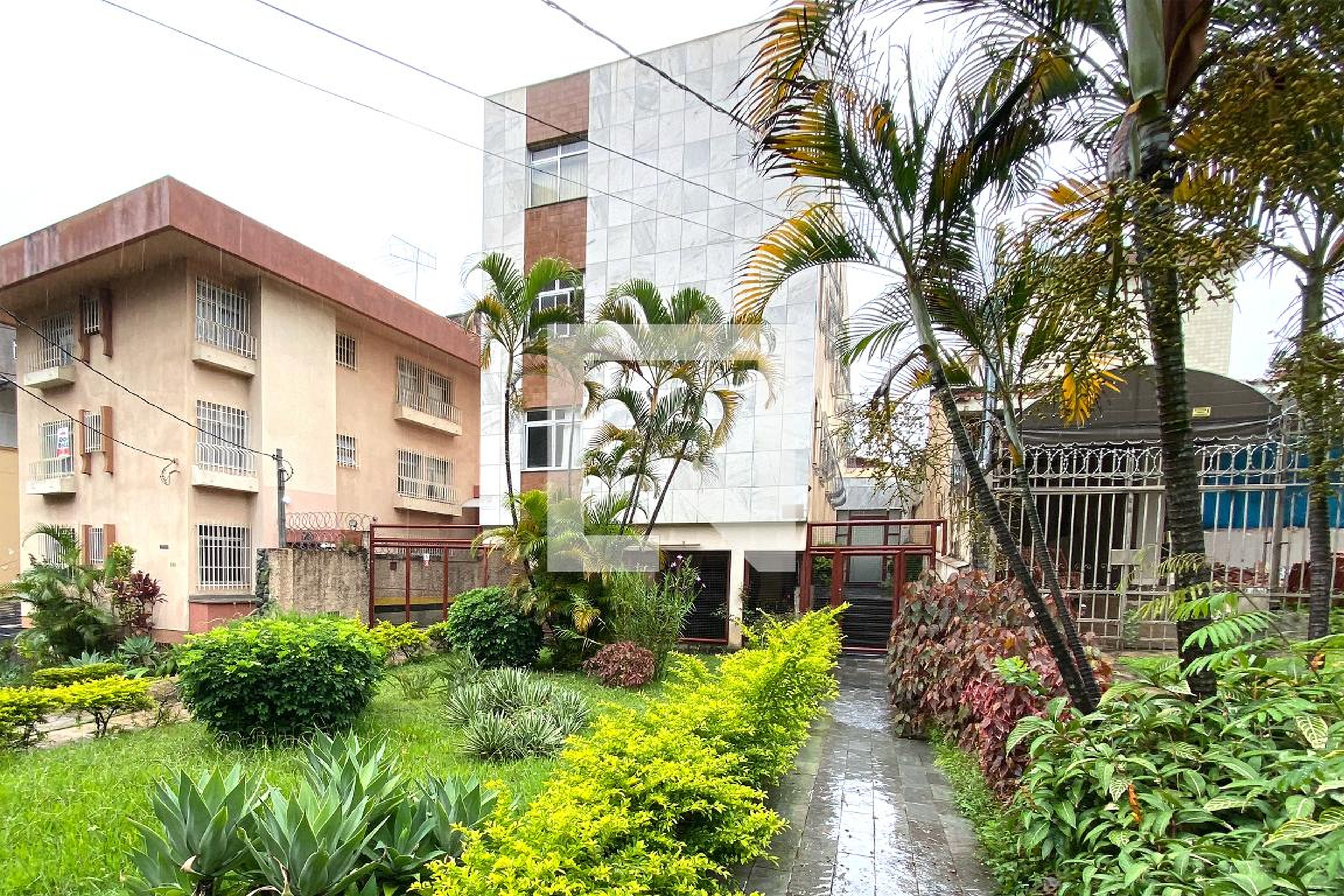 Fachada Condomínio em Avenida José Cândido da Silveira, 561