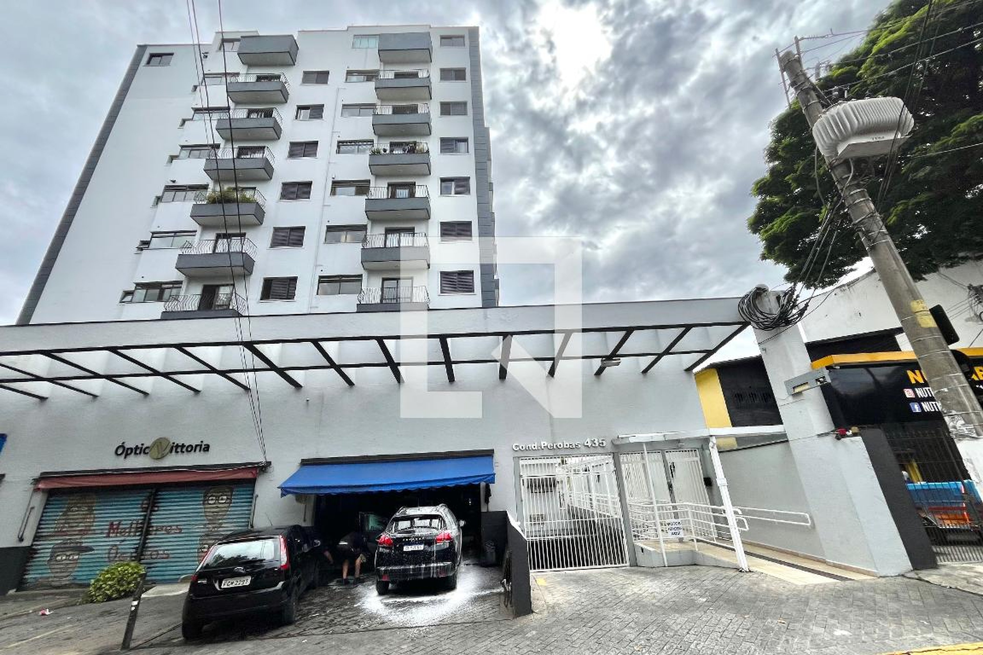 Fachada Condomínio Perobas