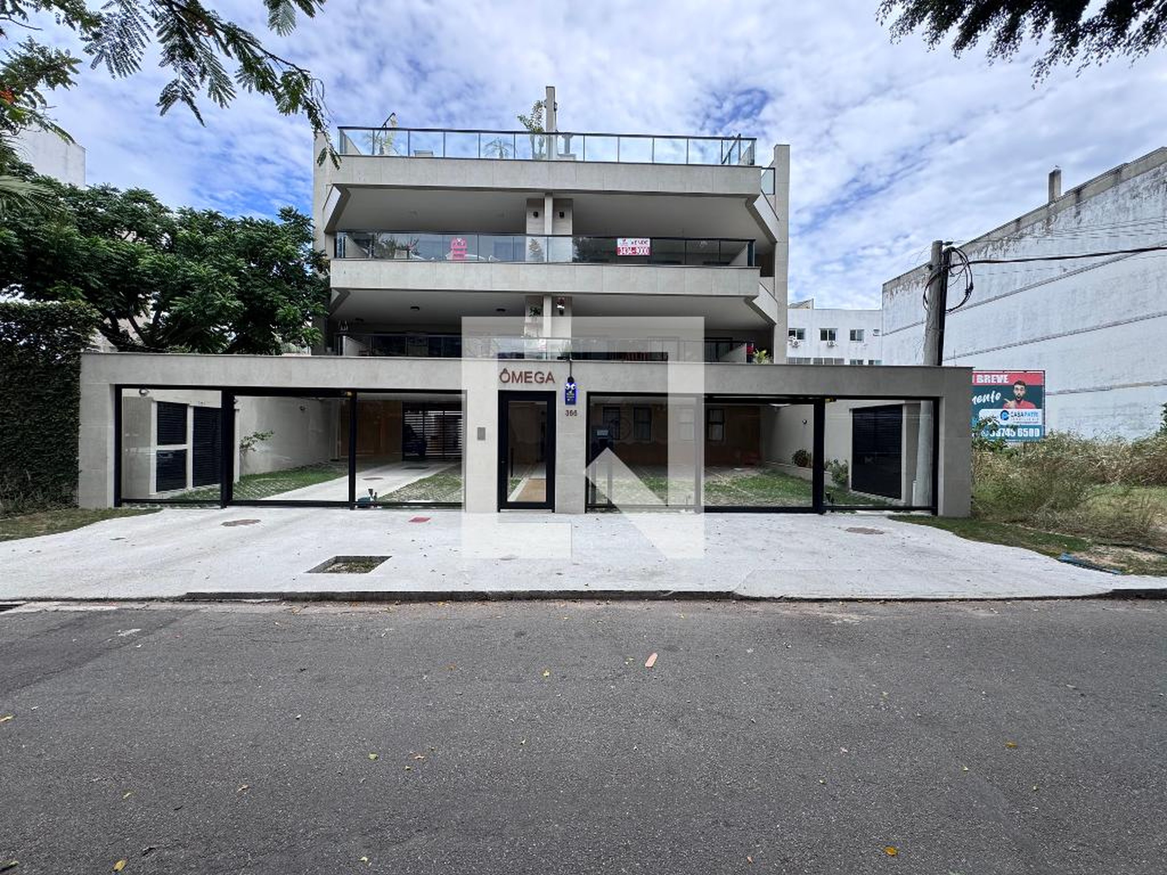 Fachada Condomínio em Rua Joaquim Moreira Neves, 365