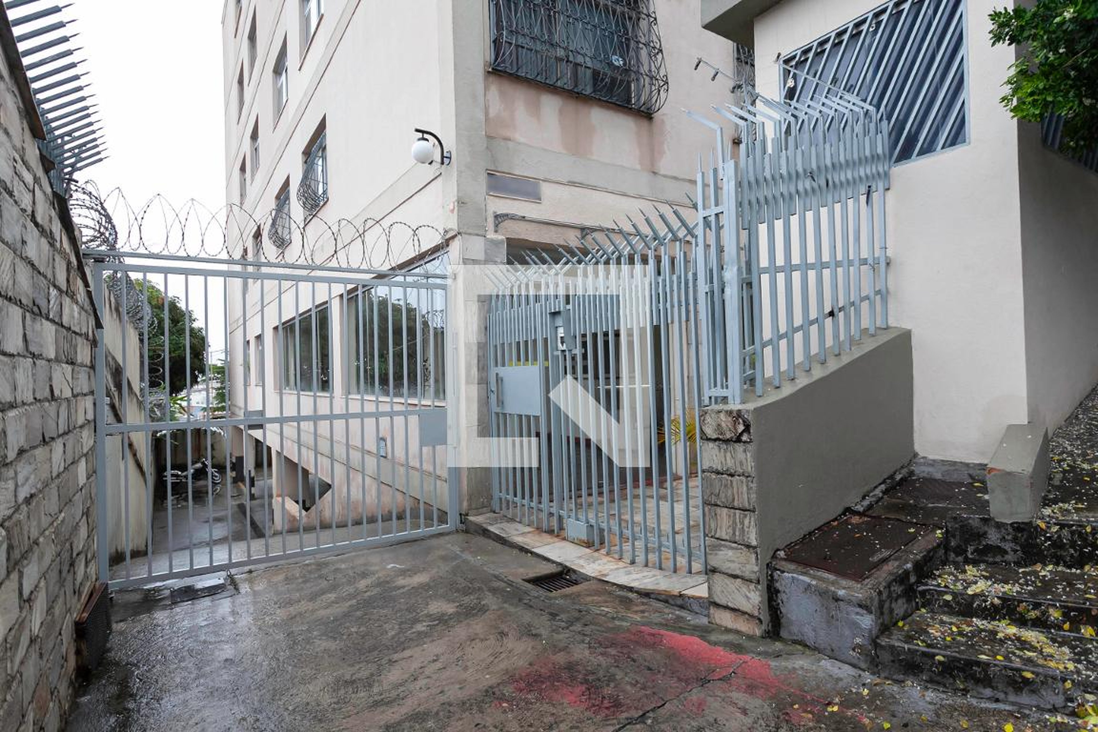 Entrada - Edifício Serra da Moeda