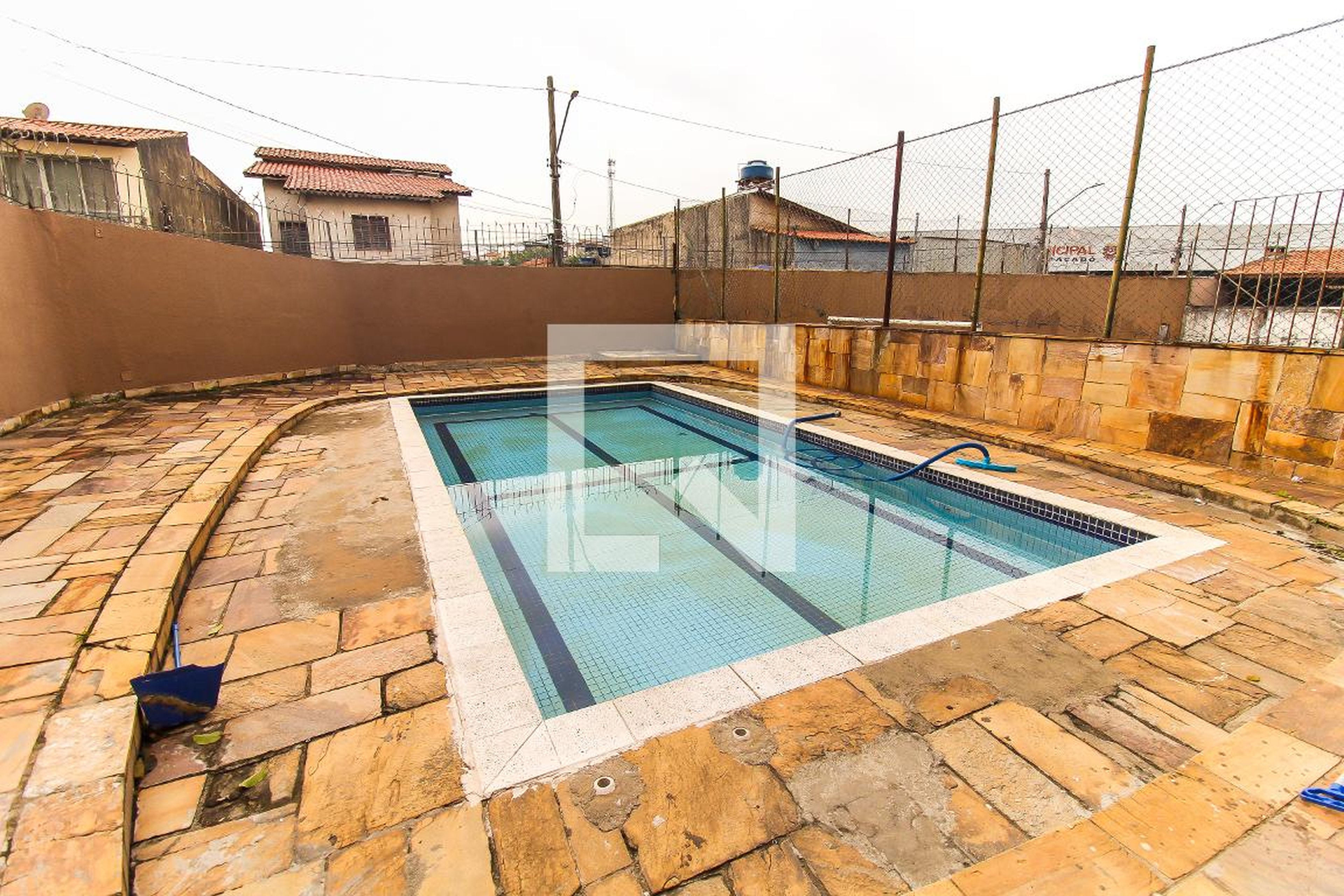 Piscina - Carlos Alberto Borrome