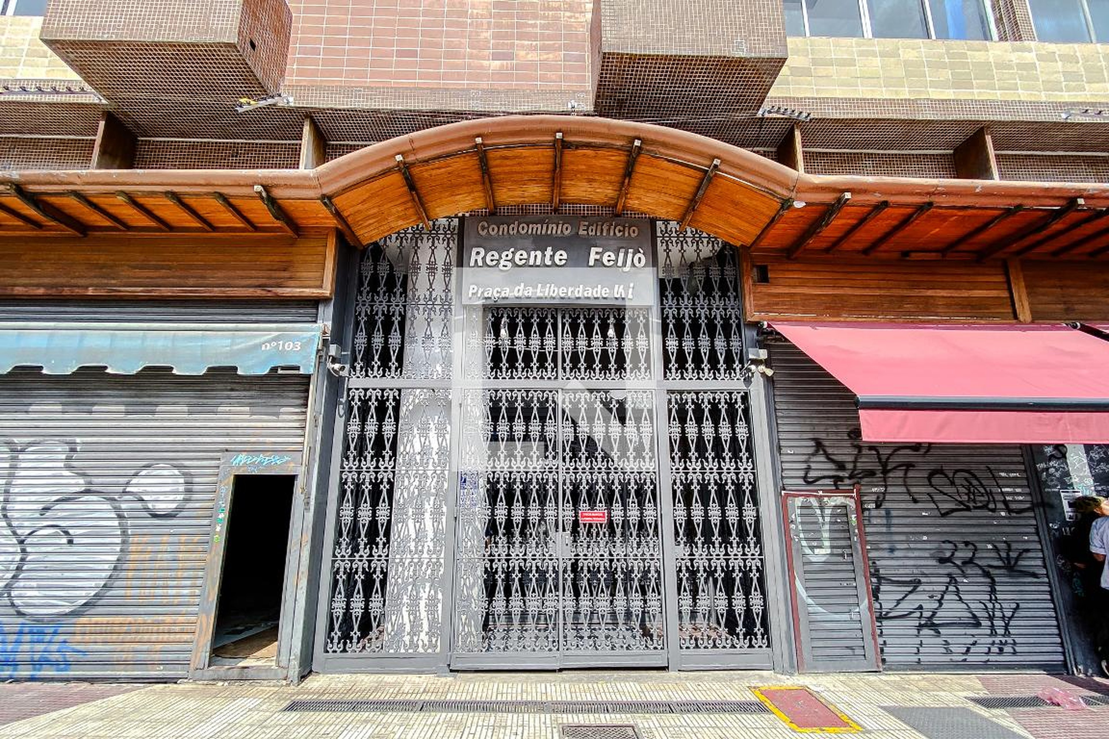 Fachada Condomínio em Praça da Liberdade, 133