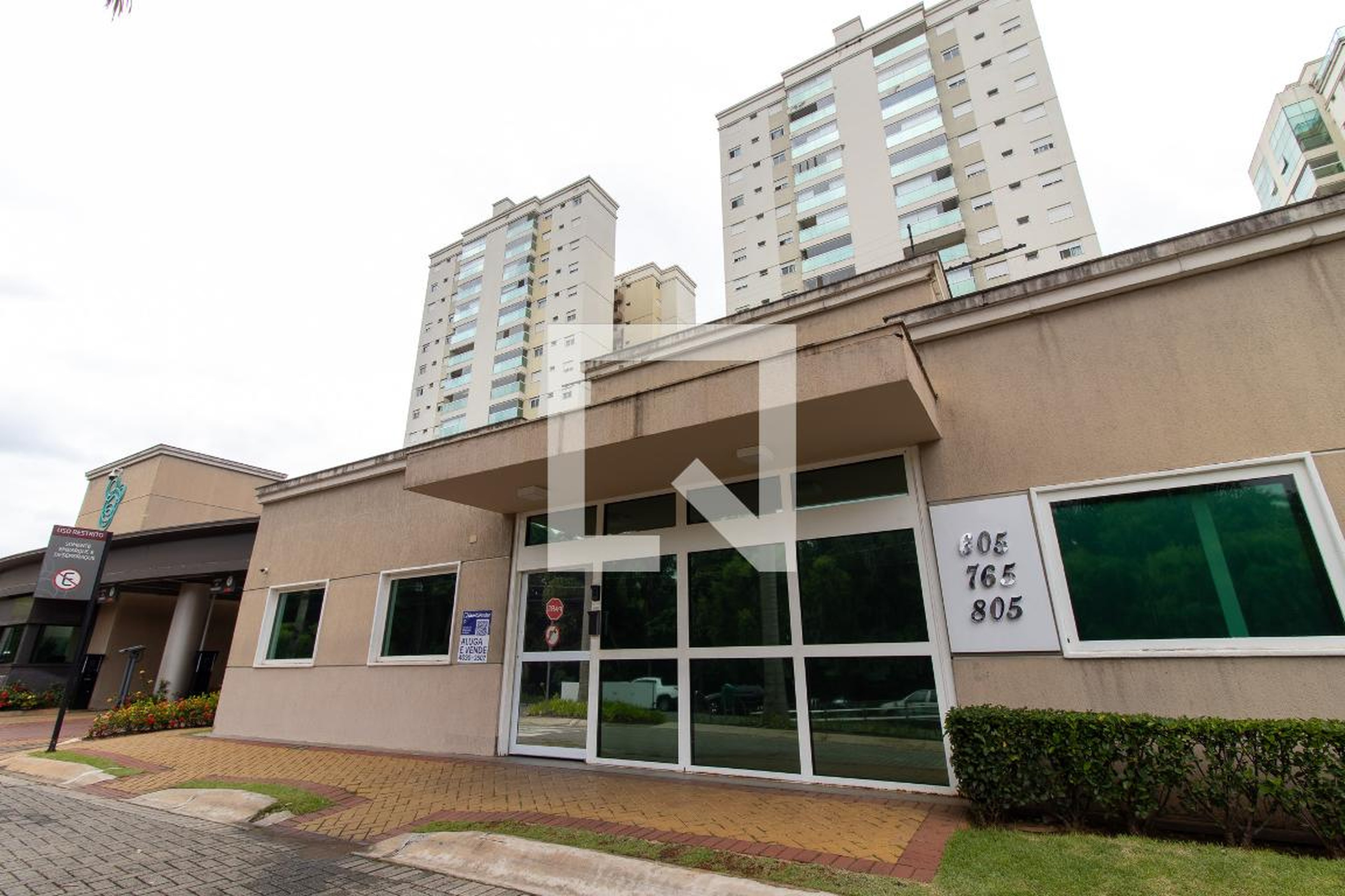 Fachada Condomínio em Rua Engenheiro José Francisco Bento Homem de Mello, 6