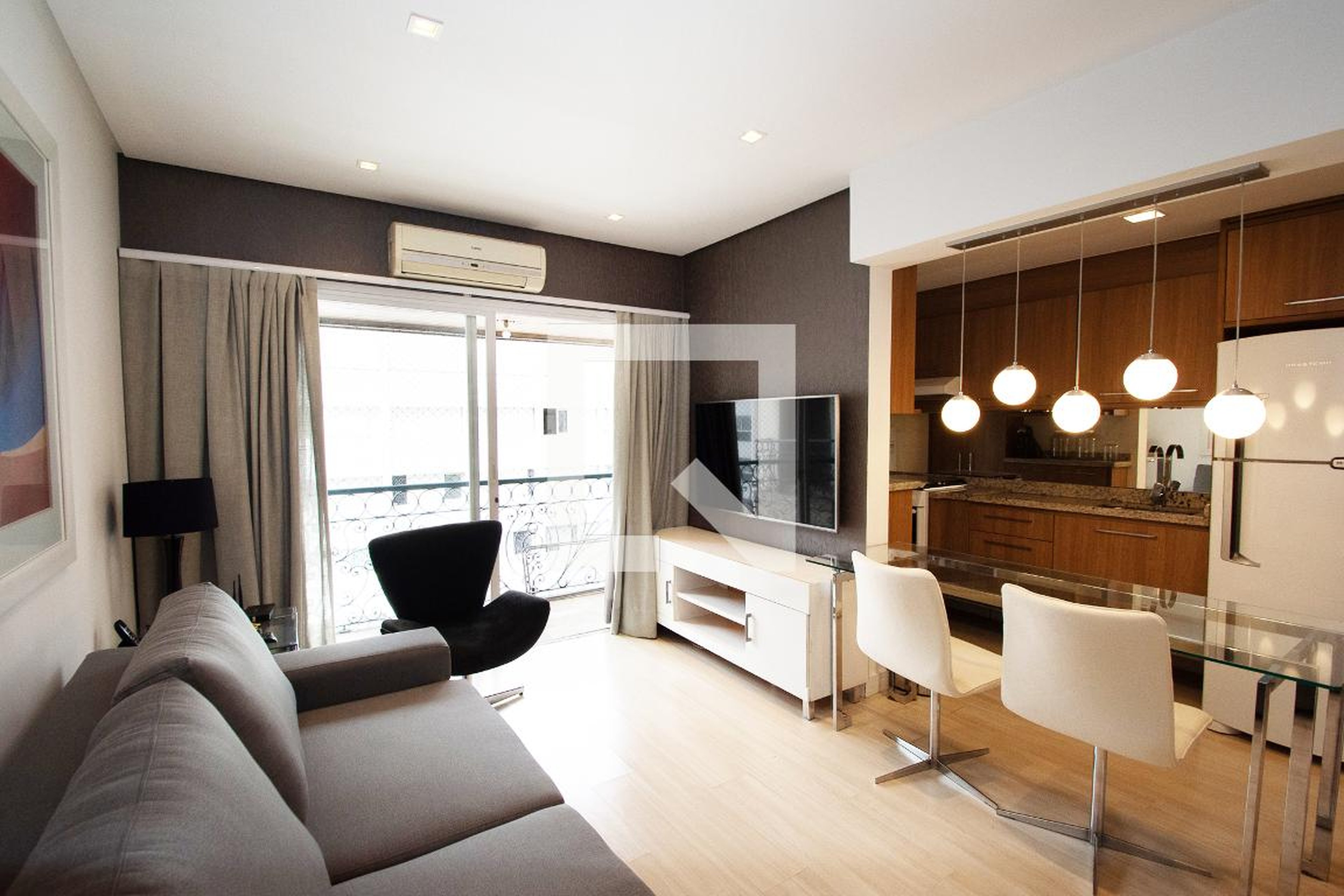 entrada - Flat Service Les Jardins