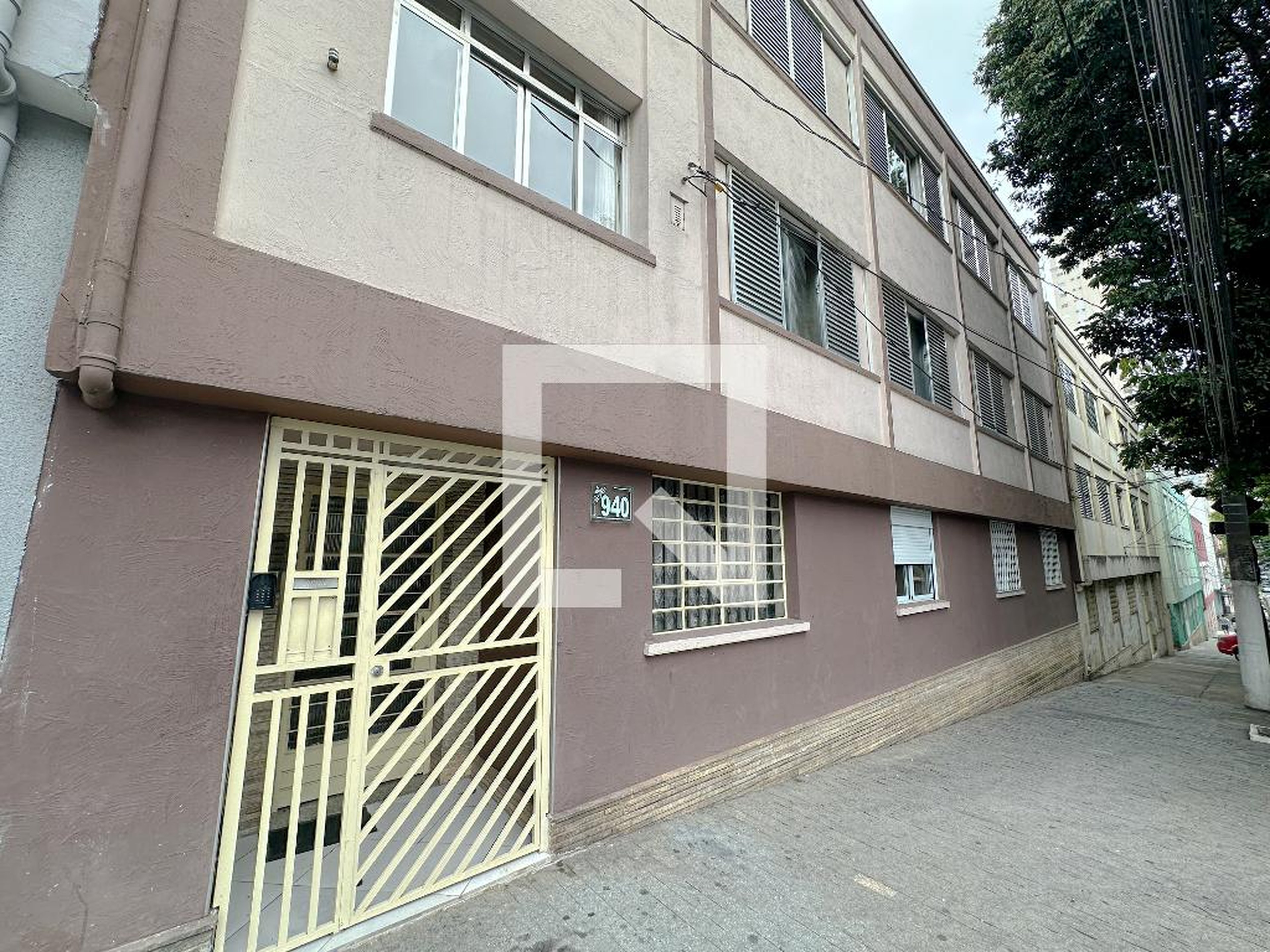 Fachada Condomínio em Rua Fábia, 940